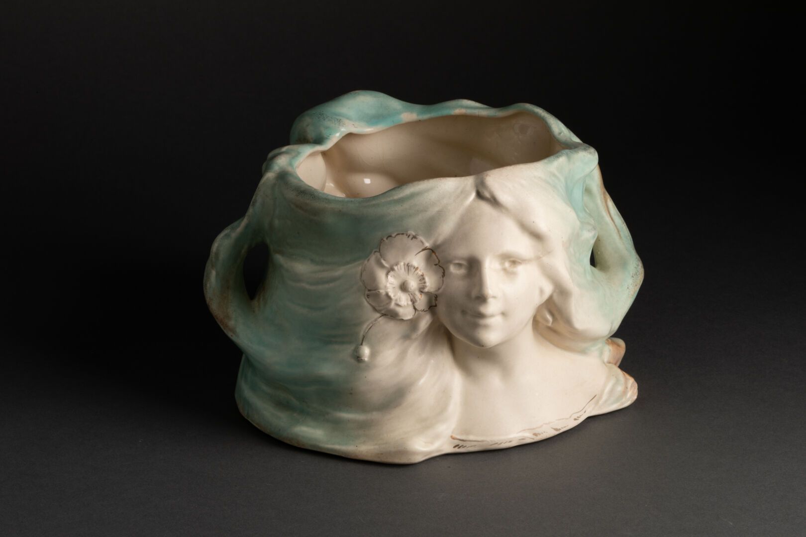 Dans le gout de Royal Dux Bohème Vase with woman's face and double handles. 

En&hellip;