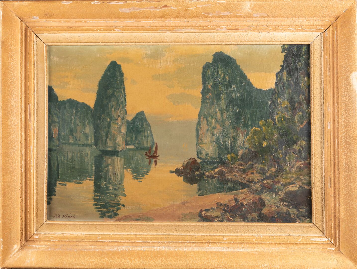 Led KHANH (XXème siècle) NOT COMING. 

View of Ha long 

Oil on canvas

Signed l&hellip;