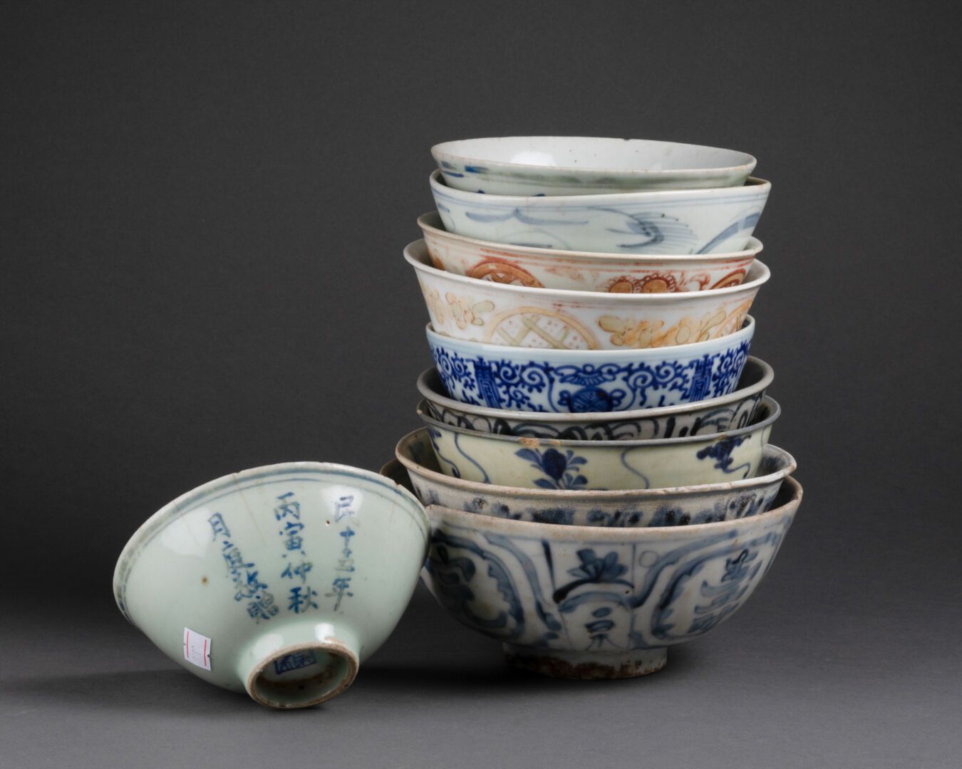 CHINE - XVIIe siècle Lot comprenant dix BOLS à décors variés

Porcelaine et bleu&hellip;