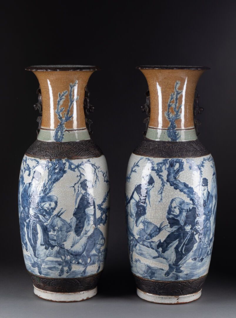 CHINE - Fin XIXe siècle Pair of large VASES decorated with scenes of dignitaries&hellip;