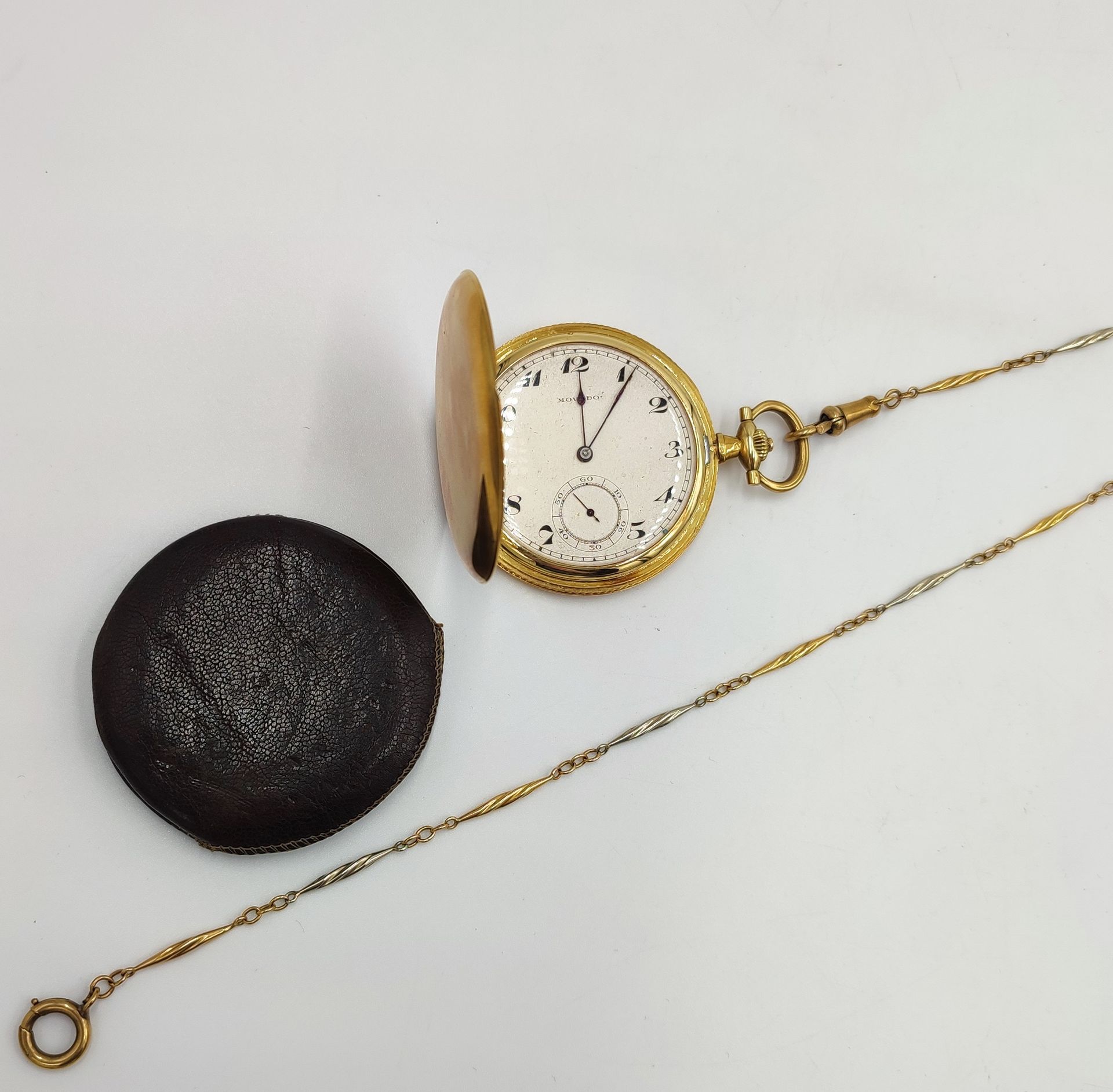 Null MOVADO 

Reloj de bolsillo de oro amarillo de 18 quilates, esfera de color &hellip;