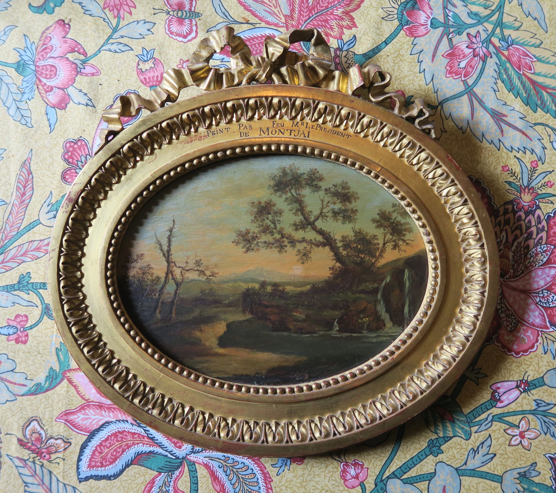 Null Scuola del XIX secolo
Paesaggio con cascata
Olio su tavola ovale in una cor&hellip;