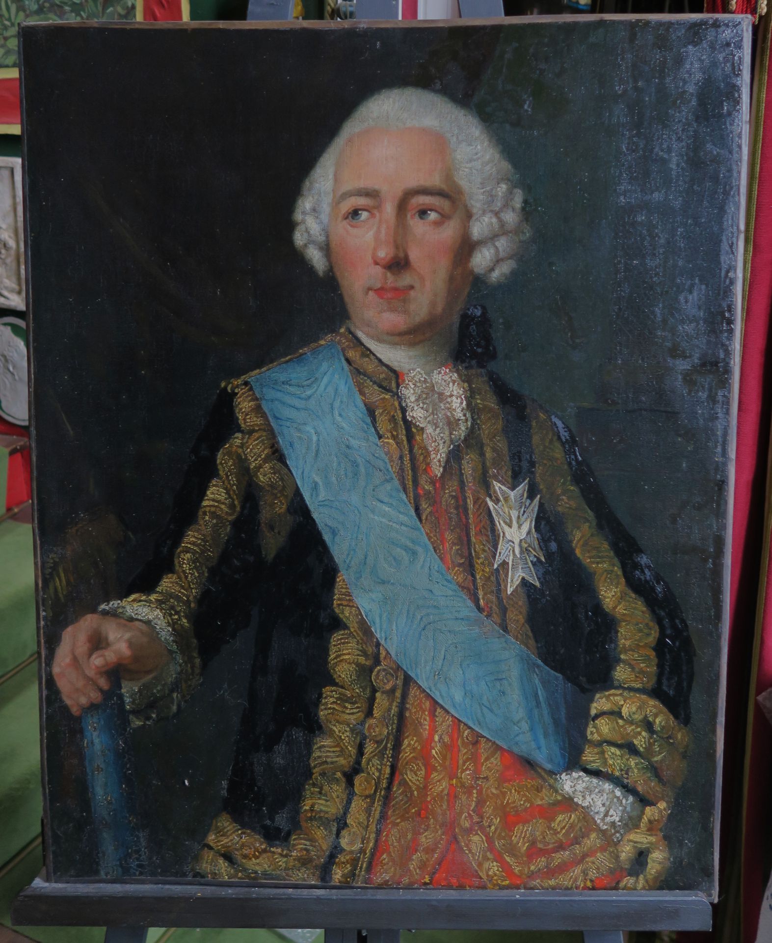Null 18世纪风格的学校
带装饰的男子肖像 
布面油画 
81 x 65厘米
(修复)