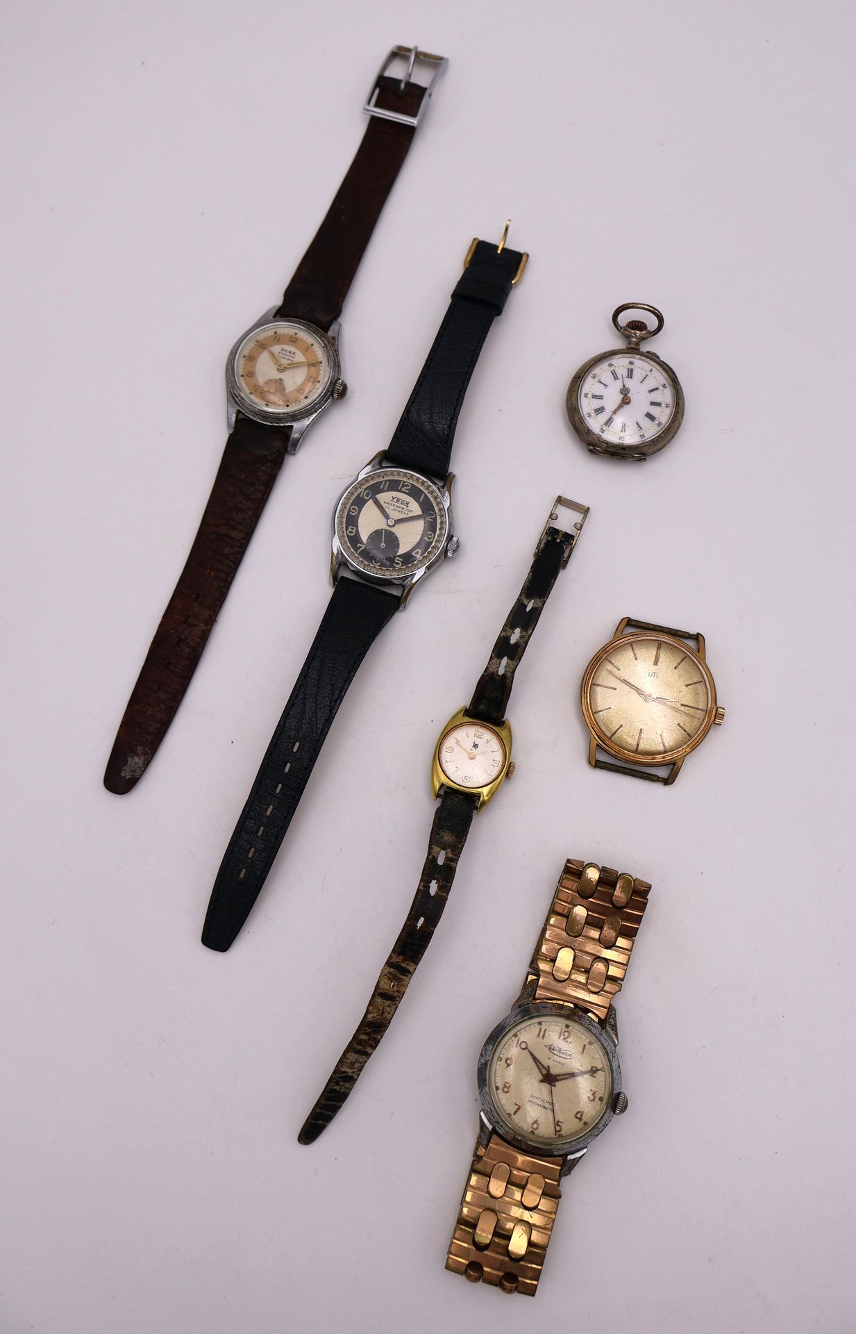 Null Ensemble de montres vintage : dont une montre de dame Lip à mouvement mécan&hellip;