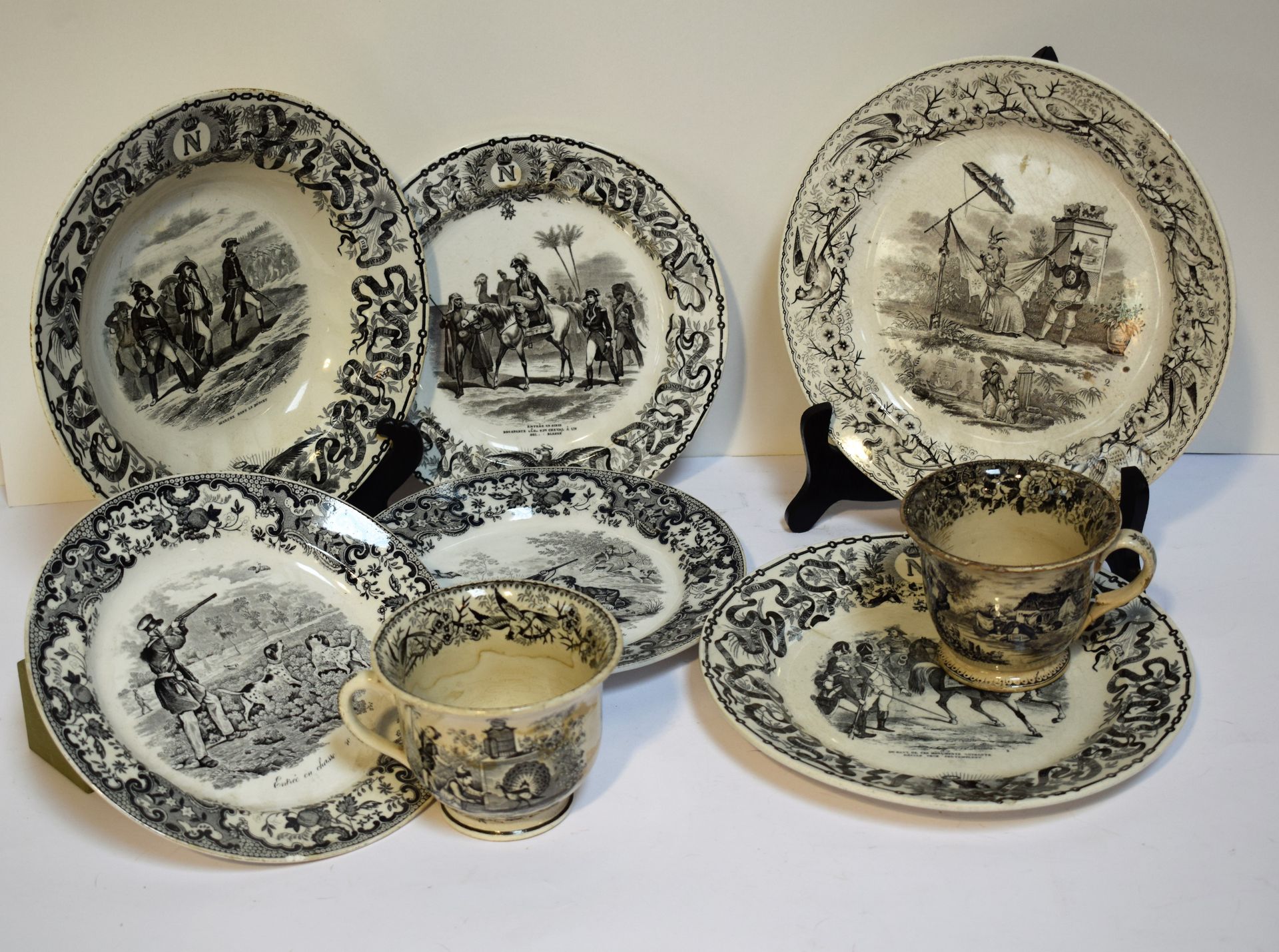 Null BOCH LUXEMBOURG : Ensemble de 6 assiettes noir et blanche marquées PORCELAI&hellip;