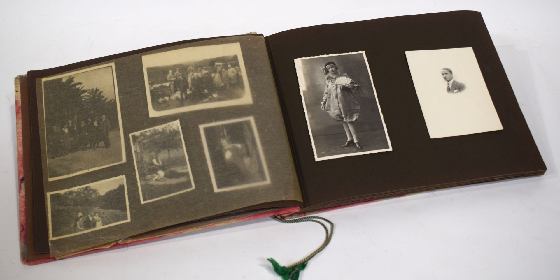 Null (相册）1910年至1939年的私人照片专辑，Schaak de WILTZ家族：肖像（一些由Aloyse ANEN儿子签名），旅行，在乡村散步，自行&hellip;