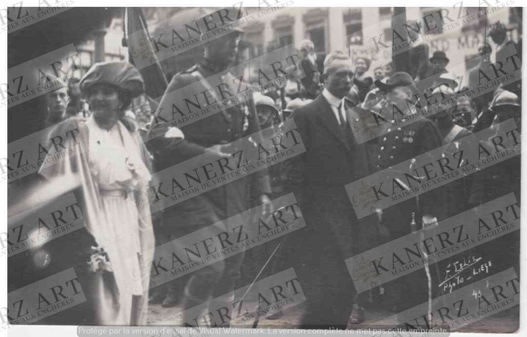 Null (GUERRA I) Carta fotografica di una parata ufficiale, F. Celis Liegi