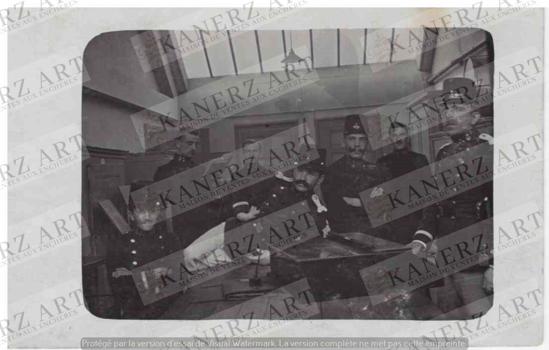 (MILITAIRE) Carte photo de soldats luxembourgeois dans un bureau, Collection Bra&hellip;