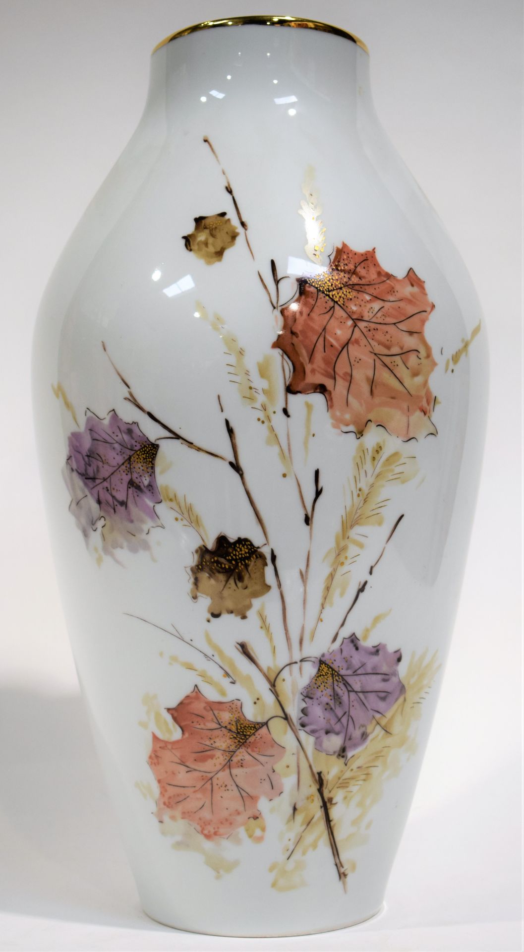 Null KPM Germany: Large porcelain vase, handmade floral design, 1960s, height: 4&hellip;
