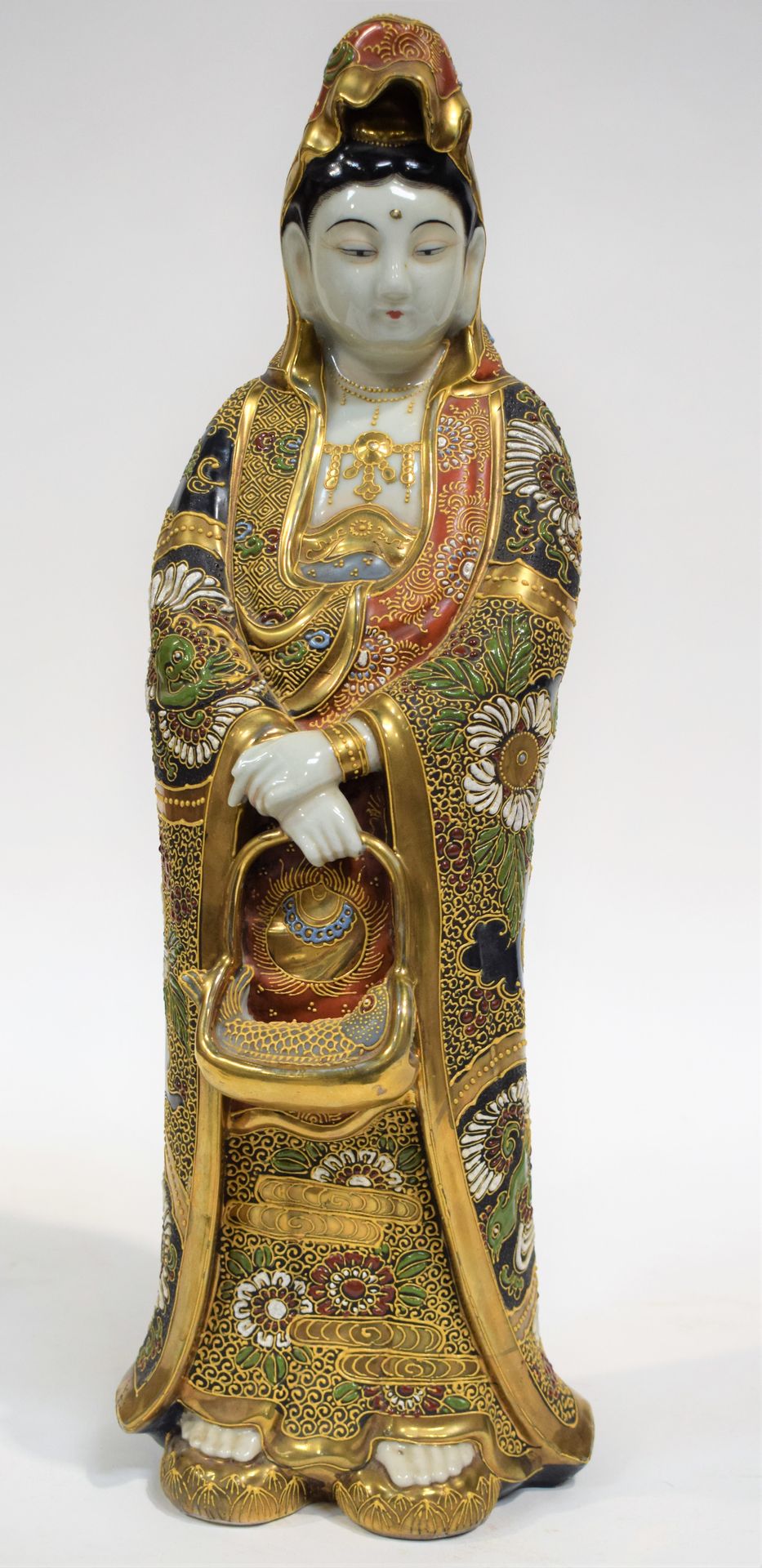 Null 日本瓷器观音菩萨像，高50厘米

|

日本瓷器观音菩萨像，高：50厘米

|

由日本陶瓷制成的观音菩萨像，高度为50厘米。