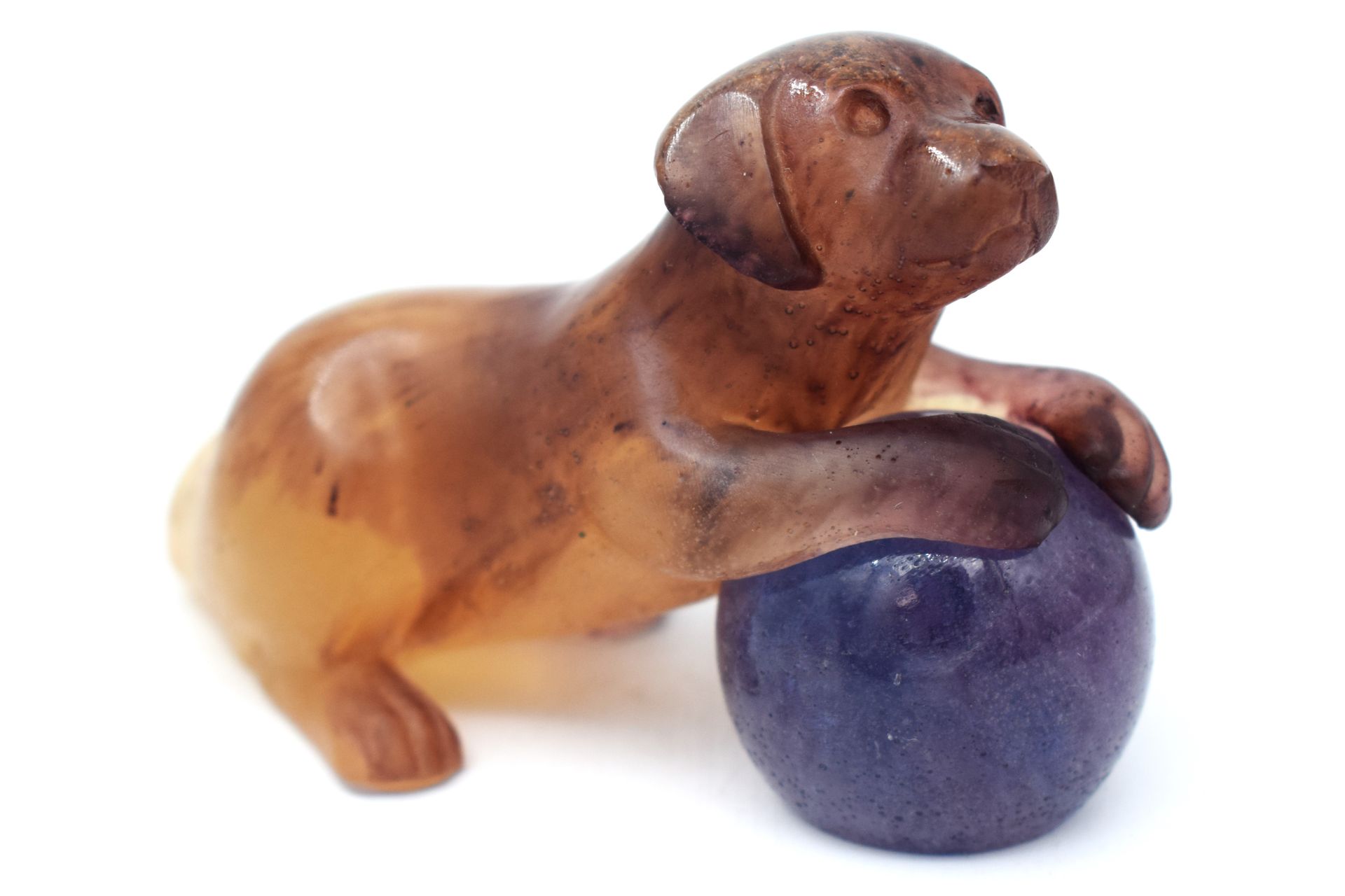 Null DAUM : Little dog playing with a ball, DAUM crystal signed under the base, &hellip;
