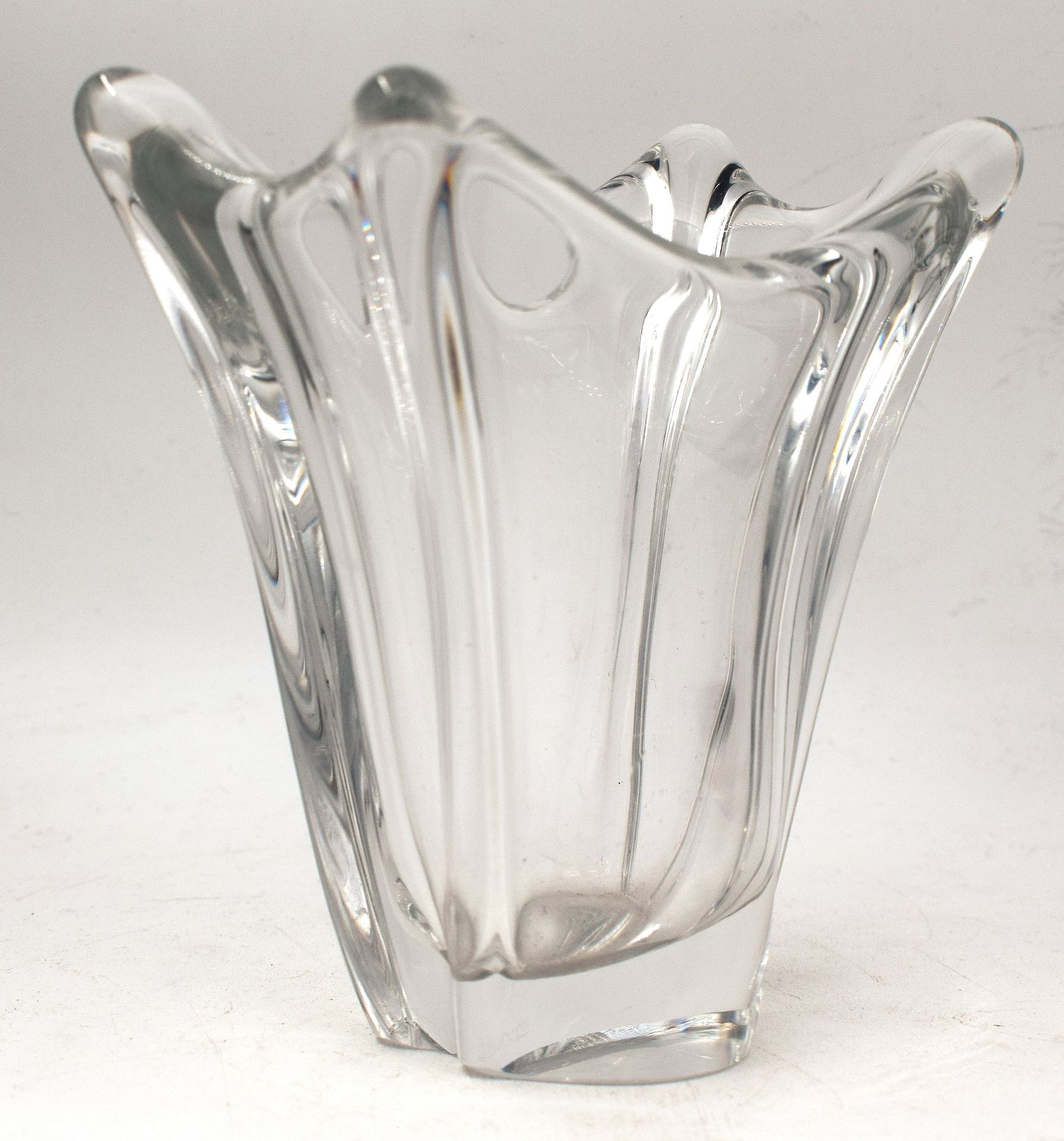Null DAUM水晶花瓶，1970年代，高12厘米

|

DAUM水晶花瓶，1970年代，高度：12厘米

|

DAUM水晶花瓶，1970年代，高度：12&hellip;