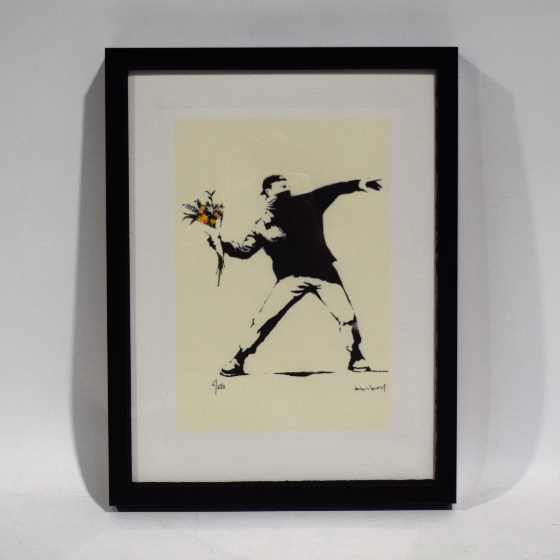 Null BANKSY (d'après), Love is in the air (Cream edition), Sérigraphie, justifié&hellip;