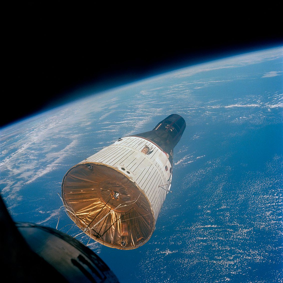 Null (NASA. GRAND FORMAT. GEMINI-TITAN 7) Cette photographie du vaisseau spatial&hellip;