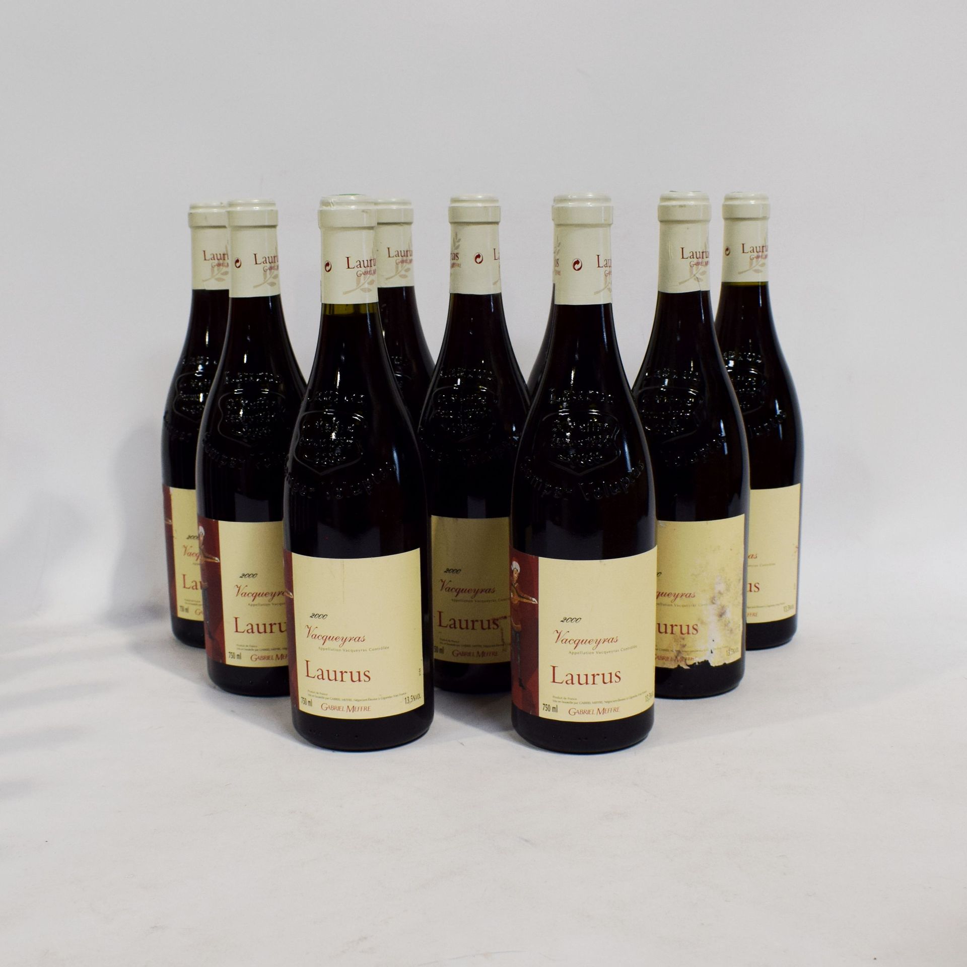 Null (VACQUEYRAS) Set of 9 bottles of red VACQUEYRAS, Cuvée LAURUS de Gabriel ME&hellip;