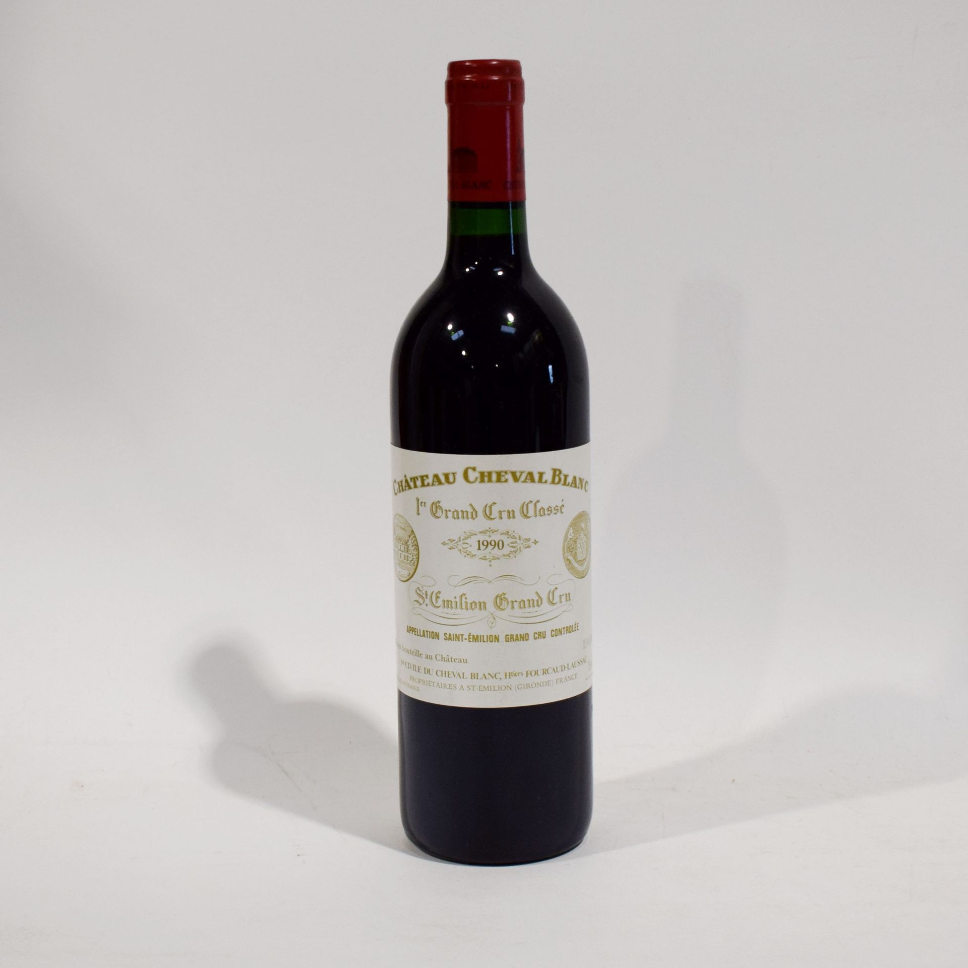 Null (SAINT-ÉMILION) Bottle of Château CHEVAL BLANC, 1er Grand Cru Classé de l'A&hellip;
