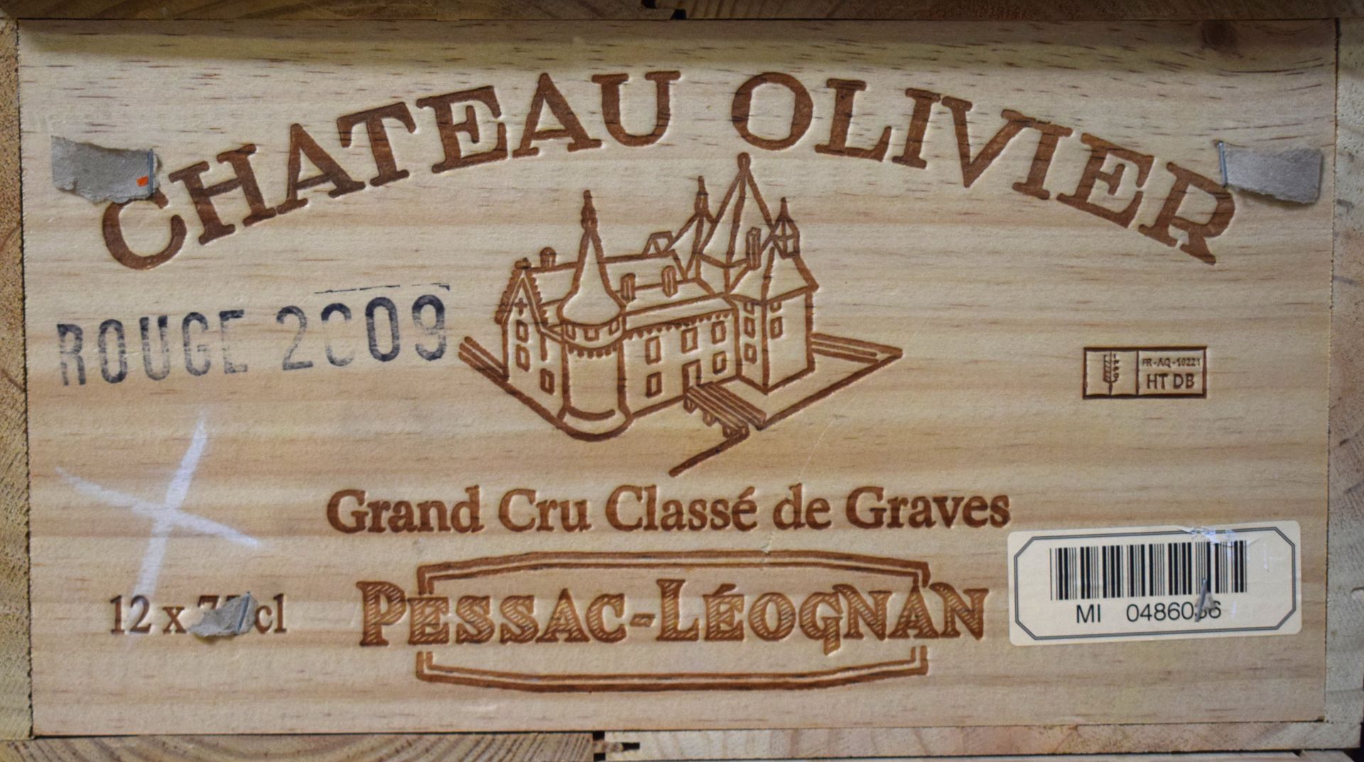 Null (PESSAC-LÉOGNAN) In una cassa di legno, set di 12 bottiglie di Château OLIV&hellip;