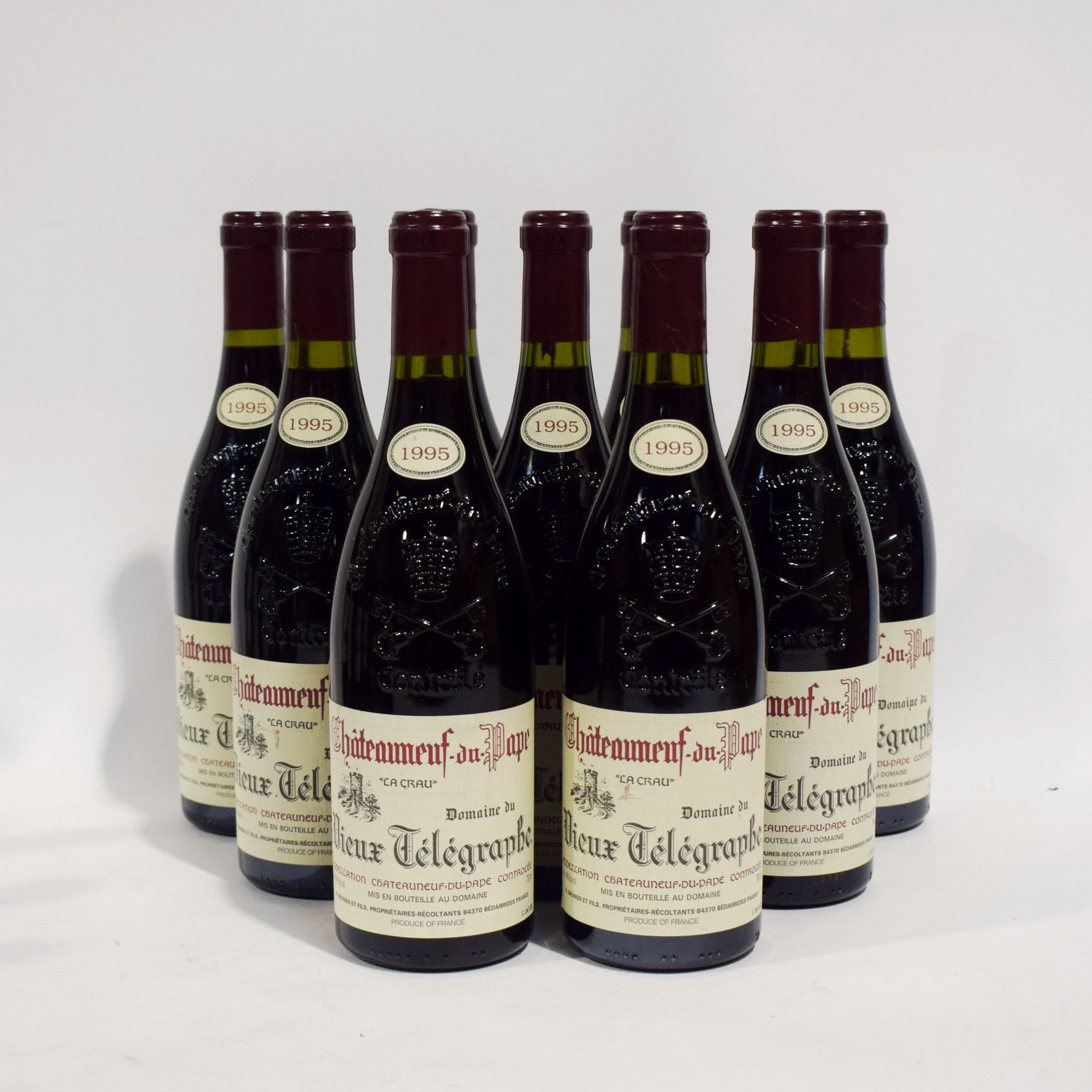 Null (CHATEAUNEUF-DU-PAPE)教皇新堡酒庄9瓶装，教皇新堡产区，1995年份，"La Crau "酒，良好等级。