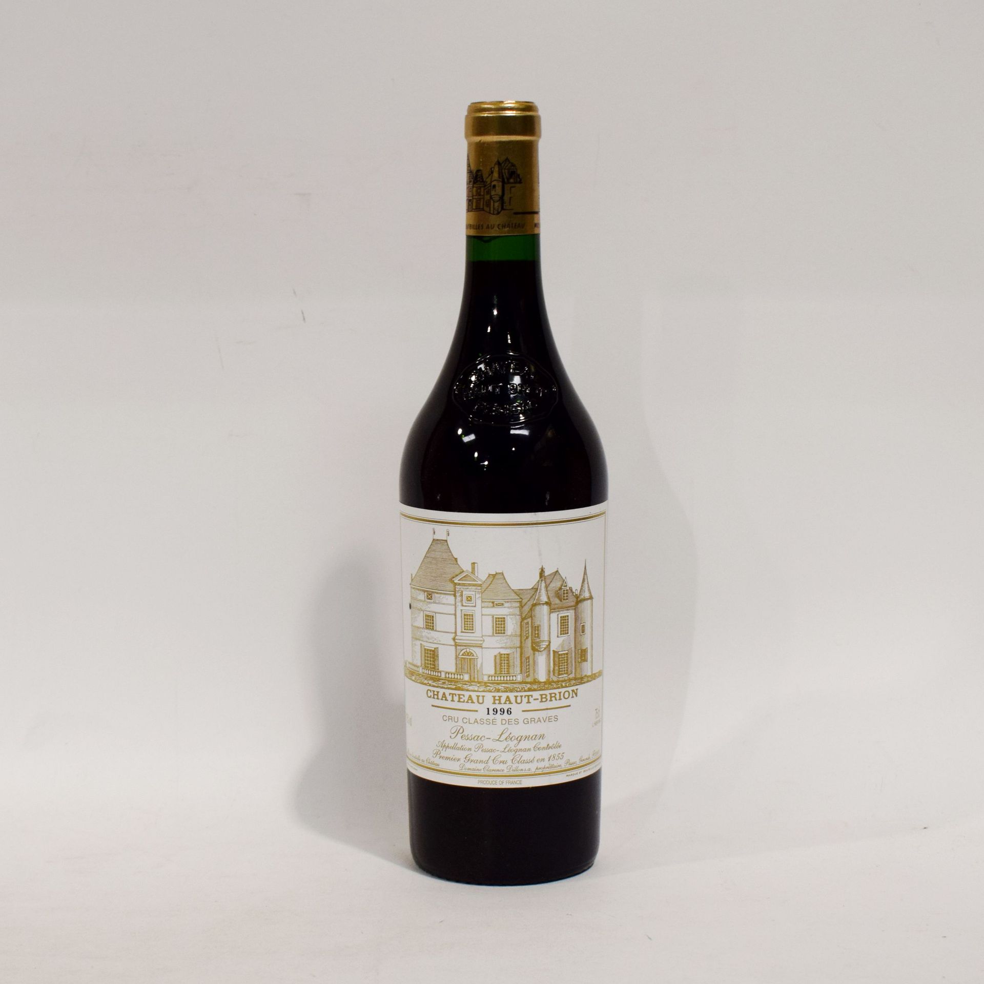 Null (PESSAC-LEOGNAN)一瓶Chateau HAUT-BRION，格拉夫产区特级酒庄，1996年年份，良好等级