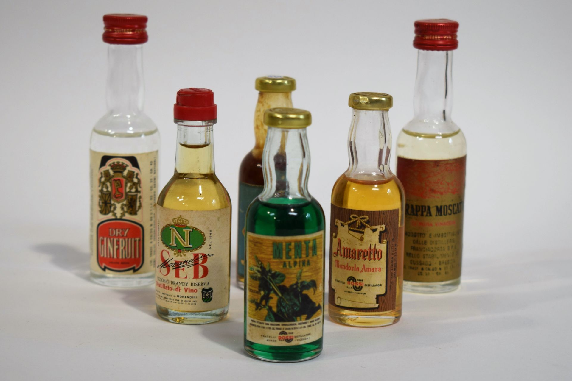 Null Reunión de 6 mignonettes vintage: Zabajone, Amaretto, Menta alpina, Dry Gin&hellip;