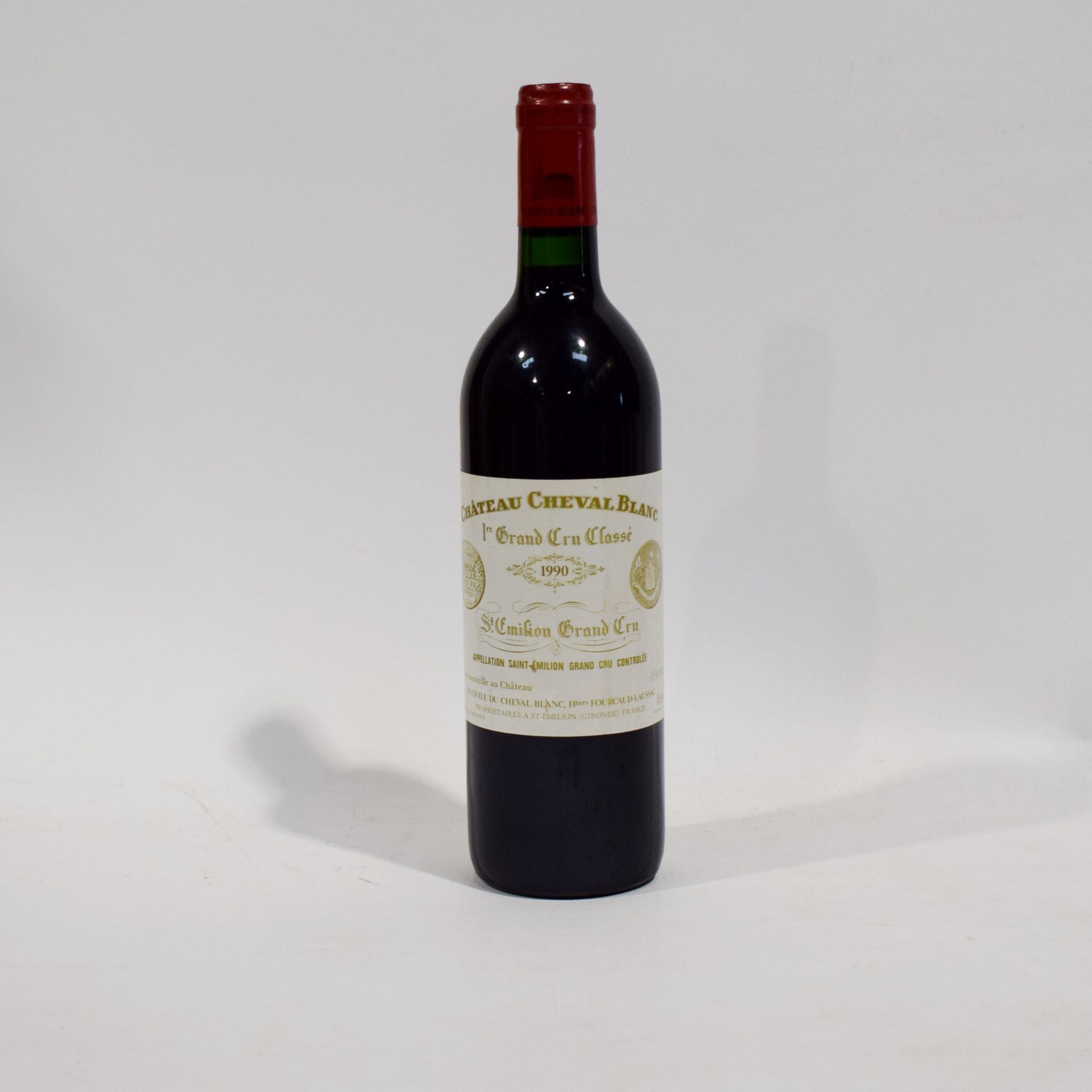 Null (SAINT-ÉMILION) Bottle of Château CHEVAL BLANC, 1er Grand Cru Classé de l'A&hellip;