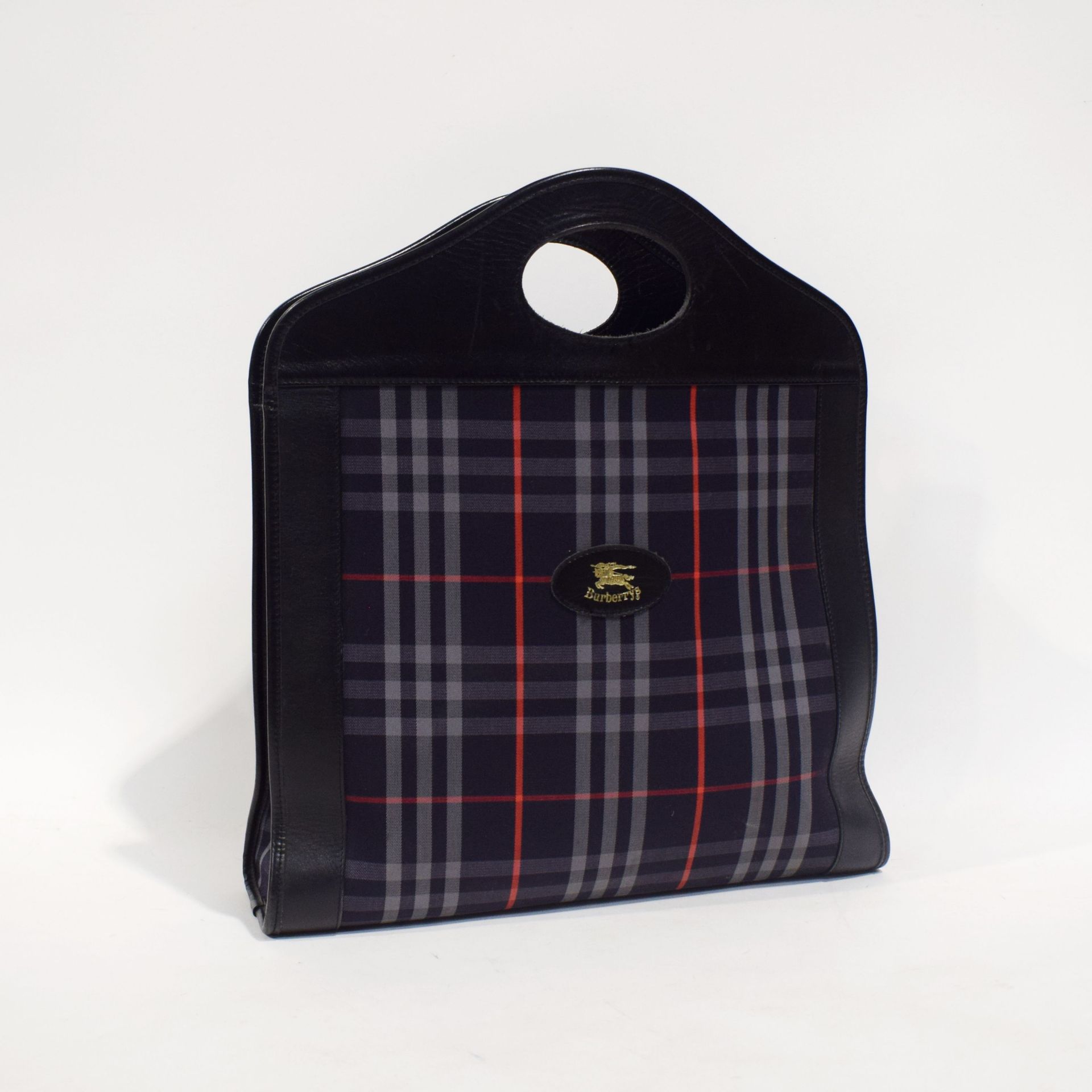Null BURBERRY
Burberry tartan handbag, navy blue and red tartan pattern, vintage&hellip;