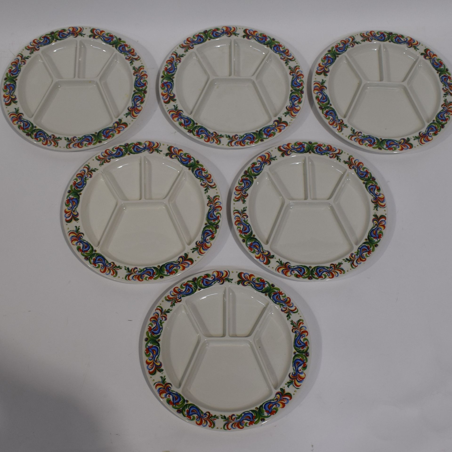 Null (VILLEROY BOCH) Lote de 6 platos de loza luxemburguesa VILLEROY BOCH con co&hellip;