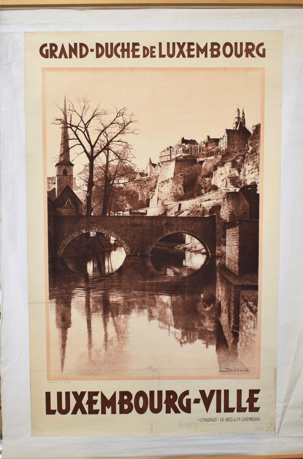 Null (海报）战时卢森堡-维尔的旅游海报（Lithophotography），Imprimerie HUSS Cie，Delleré的照片，帆布支撑，用2根&hellip;