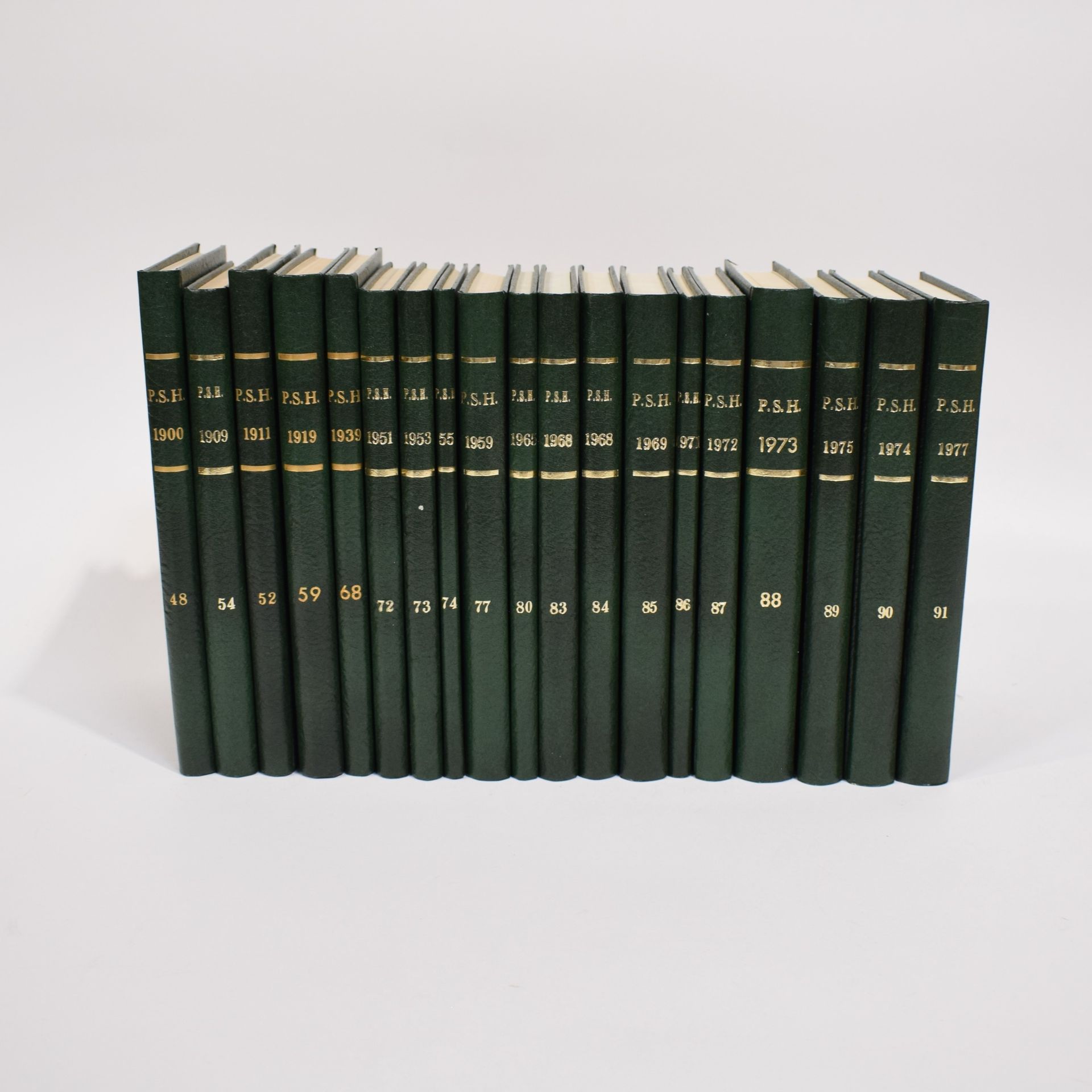 Null (PSH) Réunion de 19 volumes de la revue PSH (Publications de la Section His&hellip;