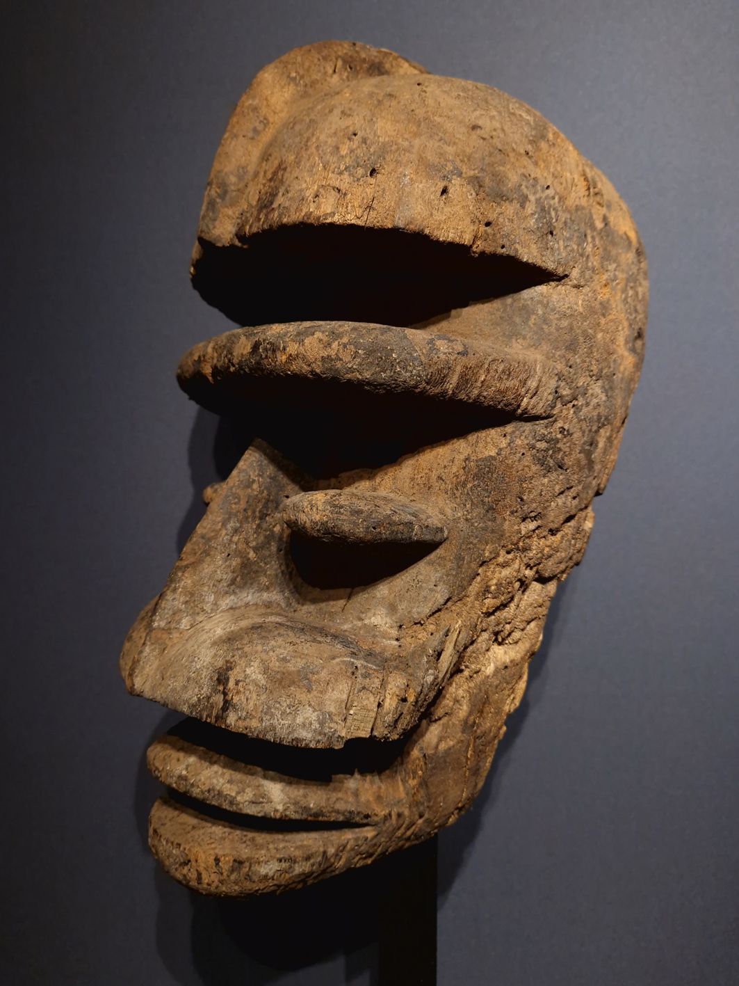 Null Masque de guerrier Glé - Bété (Côte d'Ivoire)
Rare et beau masque érodé. Ce&hellip;