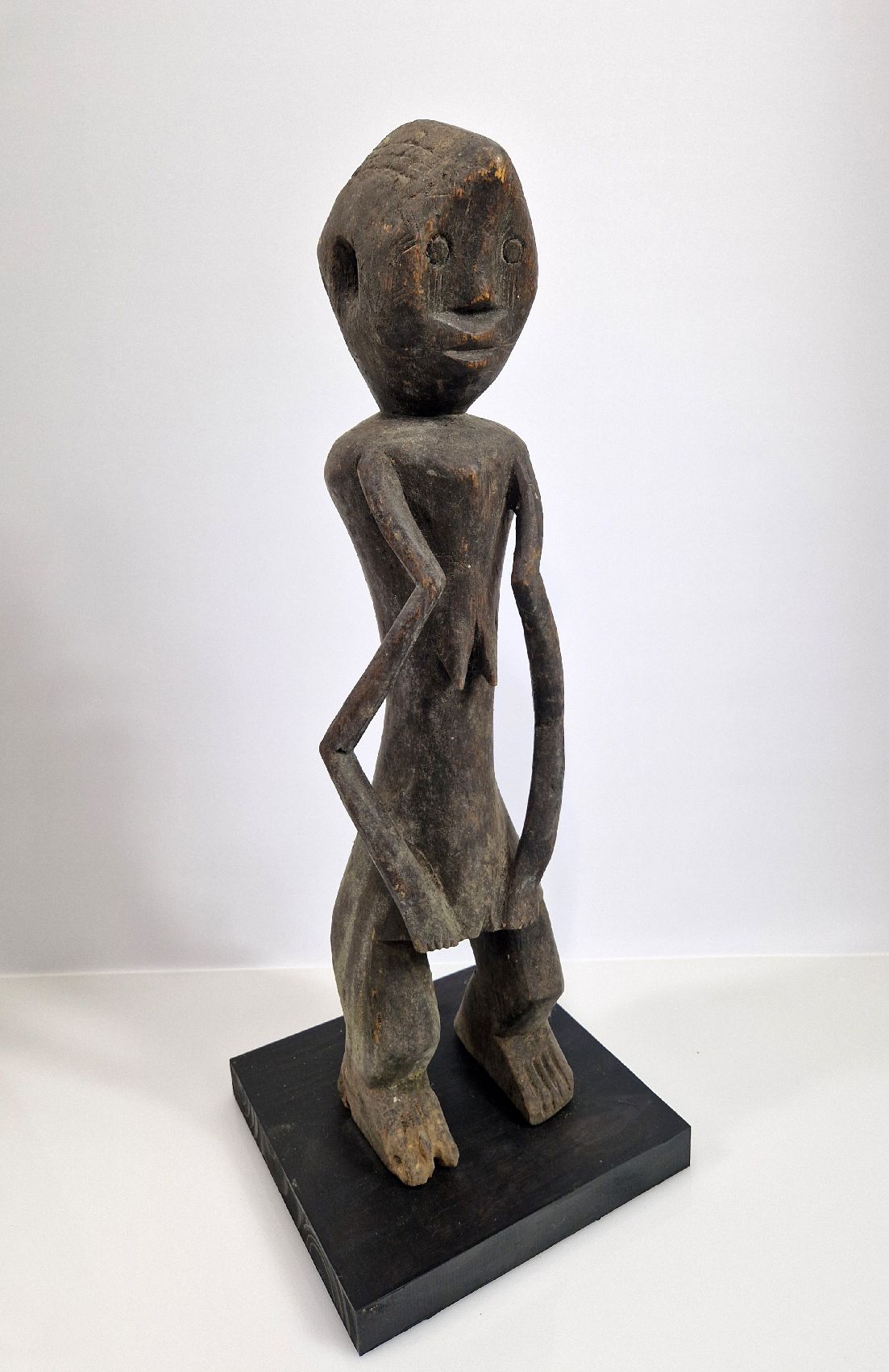 Null Afrique. Très belle statuette anthropomorphique Mbolé (Congo).
La physionom&hellip;