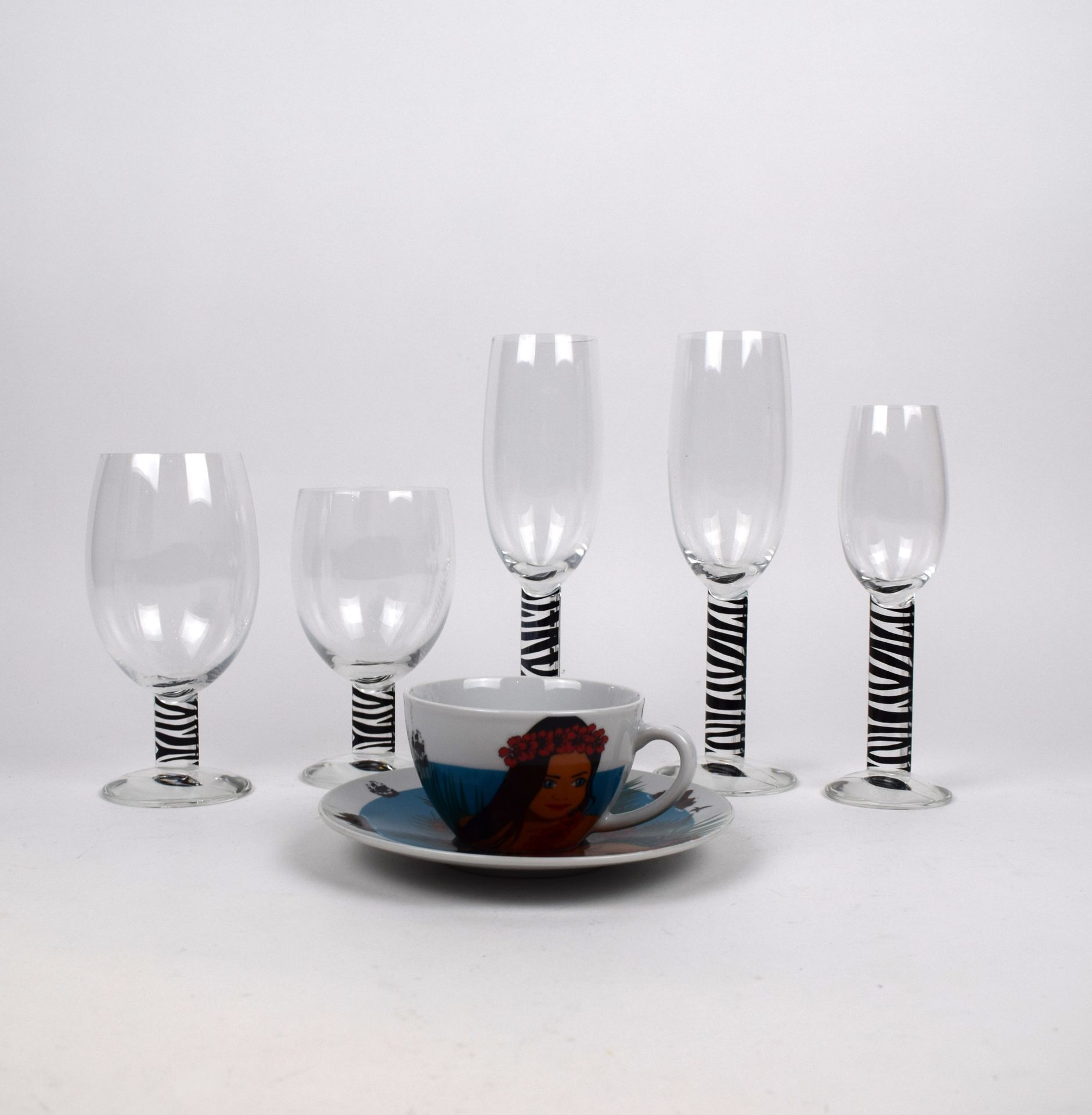 Null RITZENHOFF. Collection de verre dessinée par Andrea HILLES :
- 2 flûtes à c&hellip;