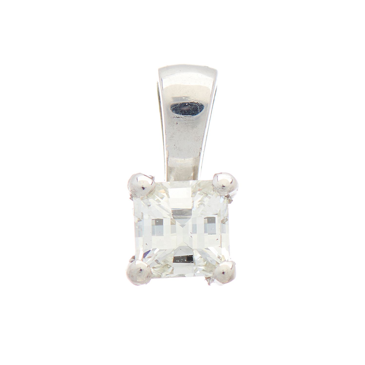 Null A platinum millennium-cut diamond single-stone pendant, diamond estimated w&hellip;