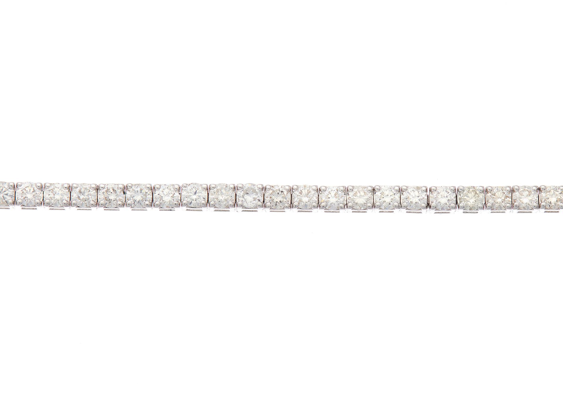 Null 一条18K白金明亮式切割钻石手链，估计钻石总重量为3克拉，主要为I-J色，SI净度，扣子上印有18K，长18厘米，8.1克 - 总体状况良好 - 钻石&hellip;
