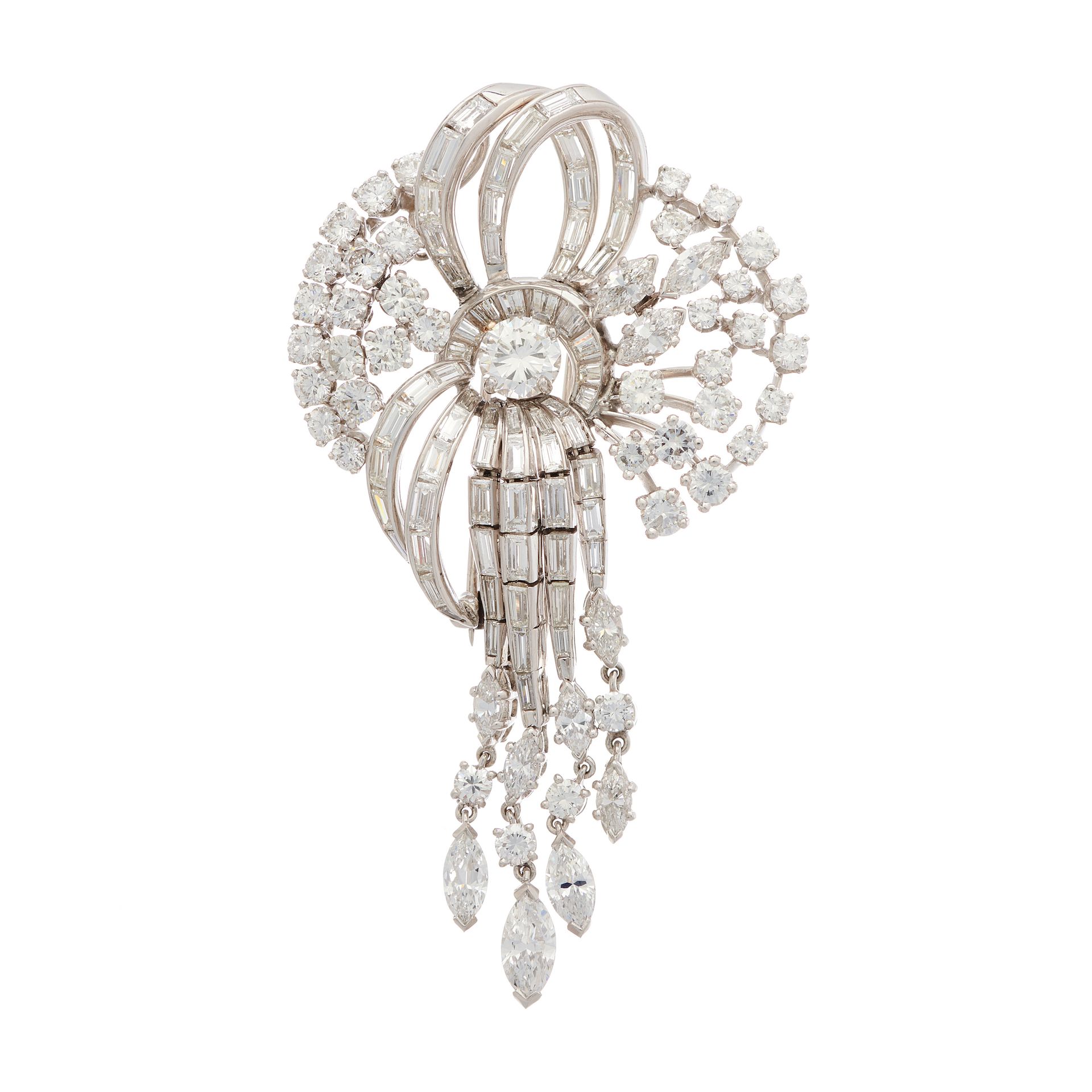 Null Broche de platino de mediados del siglo XX, con un espray floral de diamant&hellip;