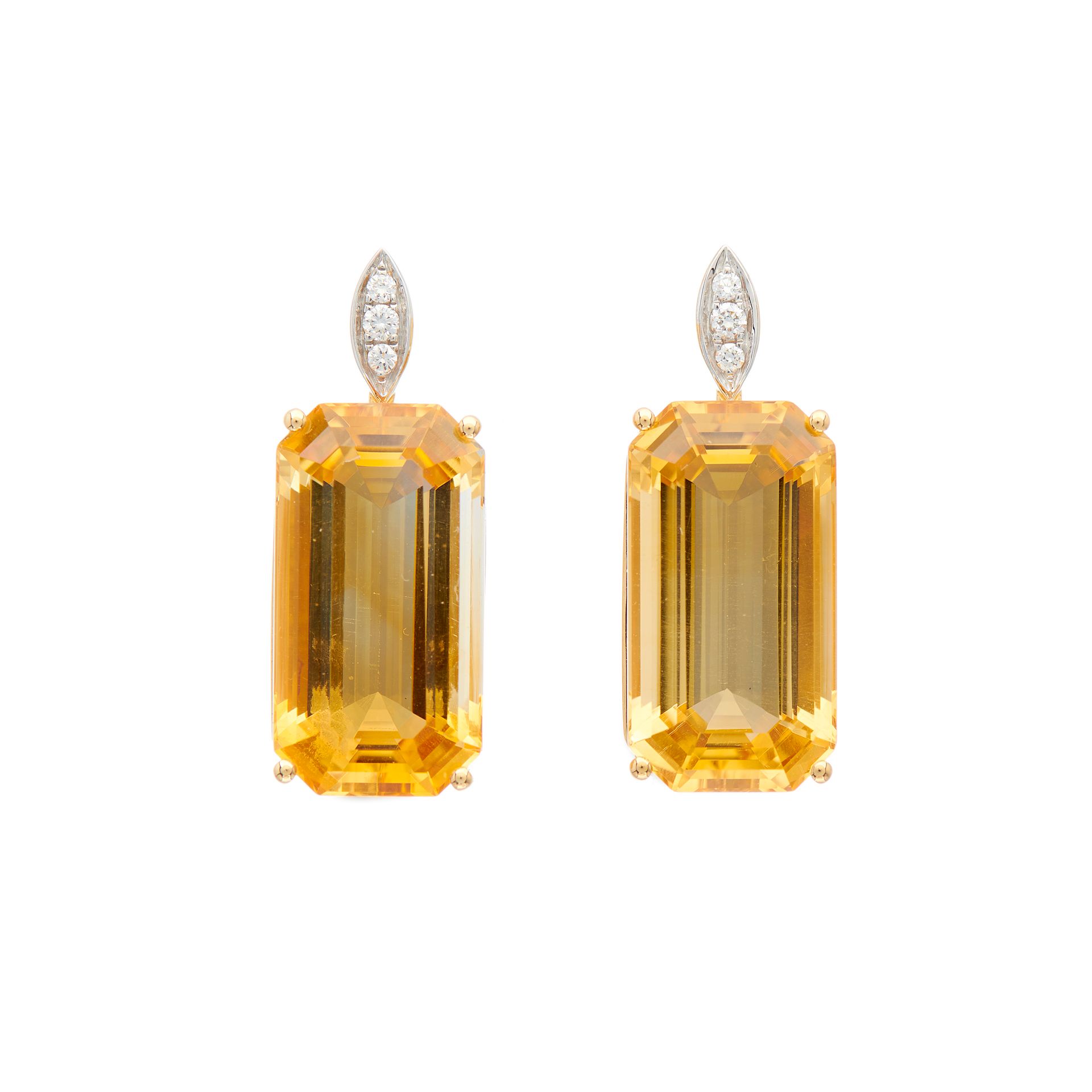 Null A pair of 18ct gold citrine and brilliant-cut diamond stud earrings, total &hellip;
