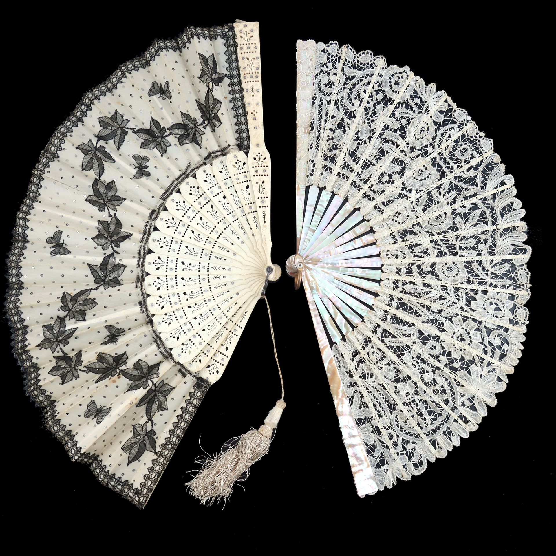 Null Four lace fans, dating from the 1880’s to the 1920’s, to include a bone fan&hellip;