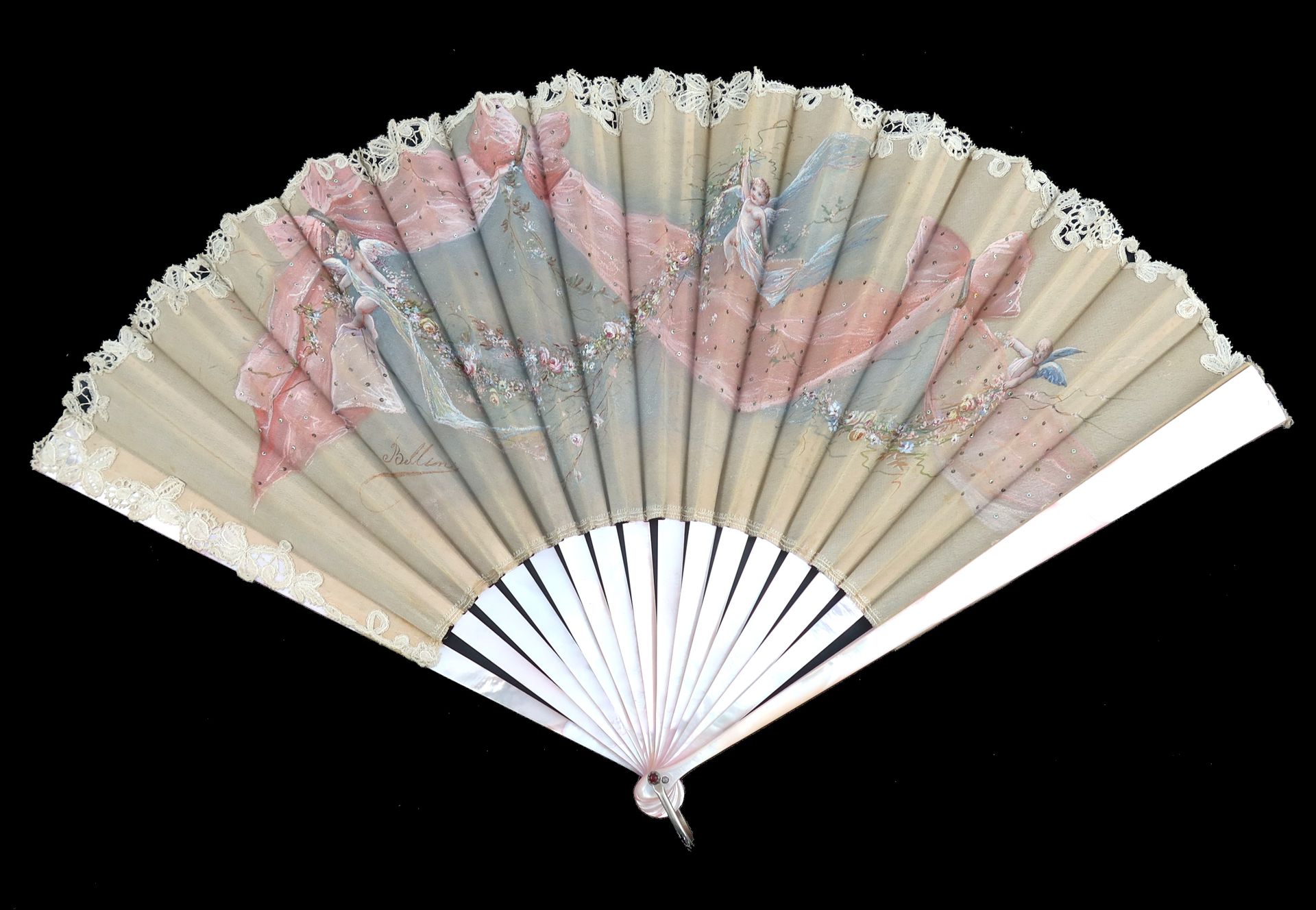 Null A good very pale pink Mother of Pearl fan c 1890’s, the double leaf with up&hellip;