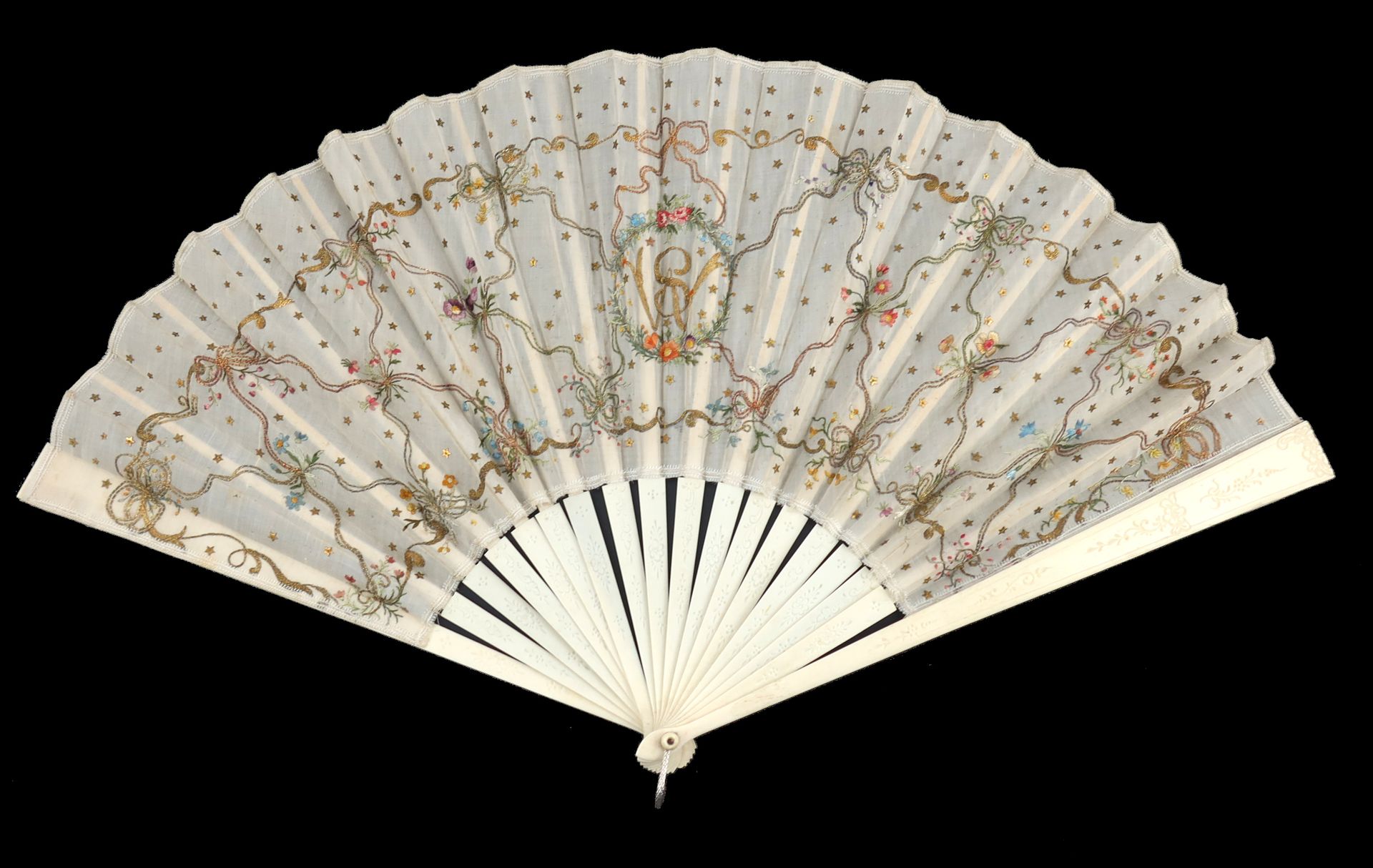 Null A bone fan, late 19th century/early 20th century, the monture simply incise&hellip;