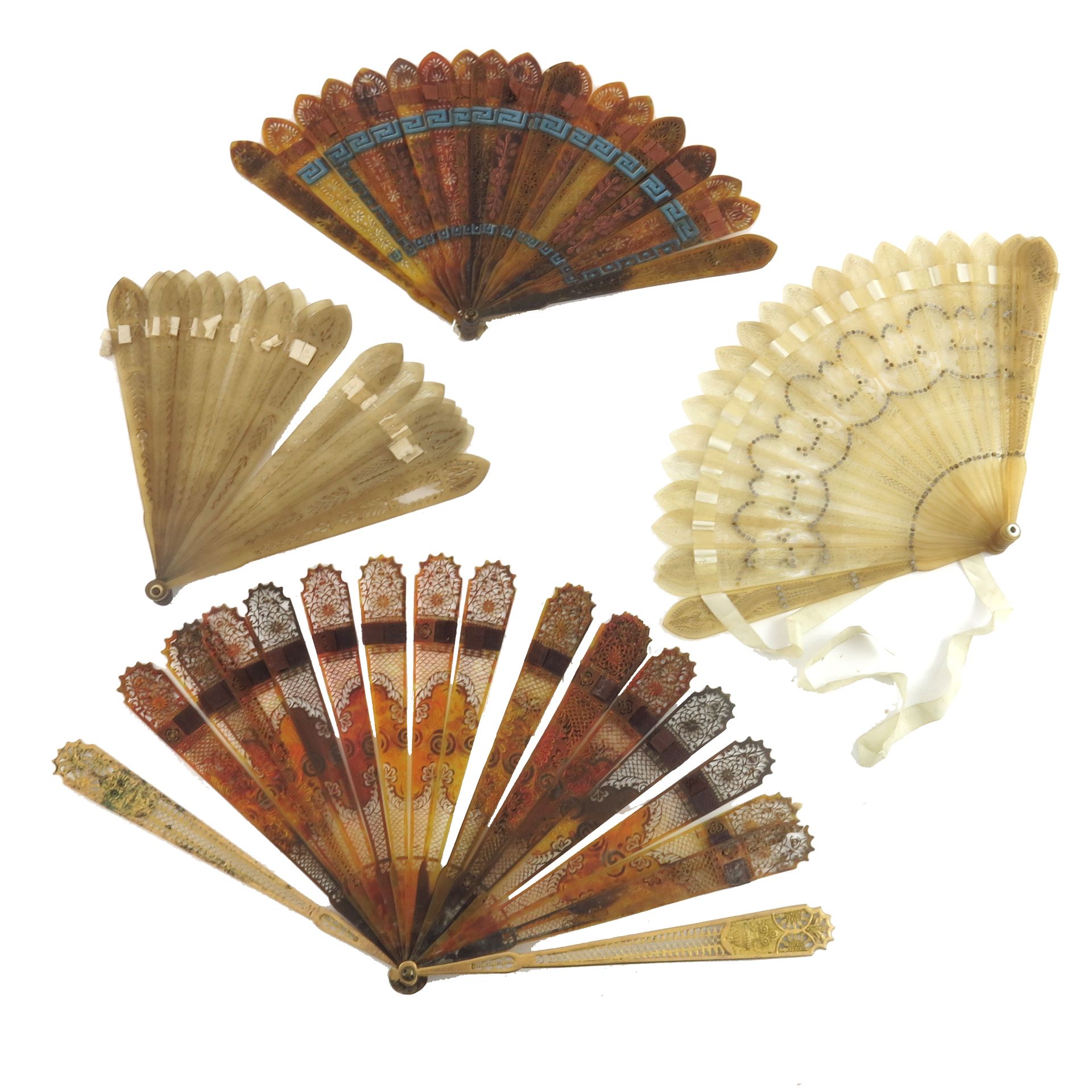 Null Four early 19th century brisé fans, to include a tortoiseshell (or possibly&hellip;