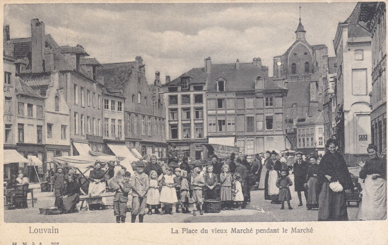 Null 
LOUVAIN. About 100 postcards.