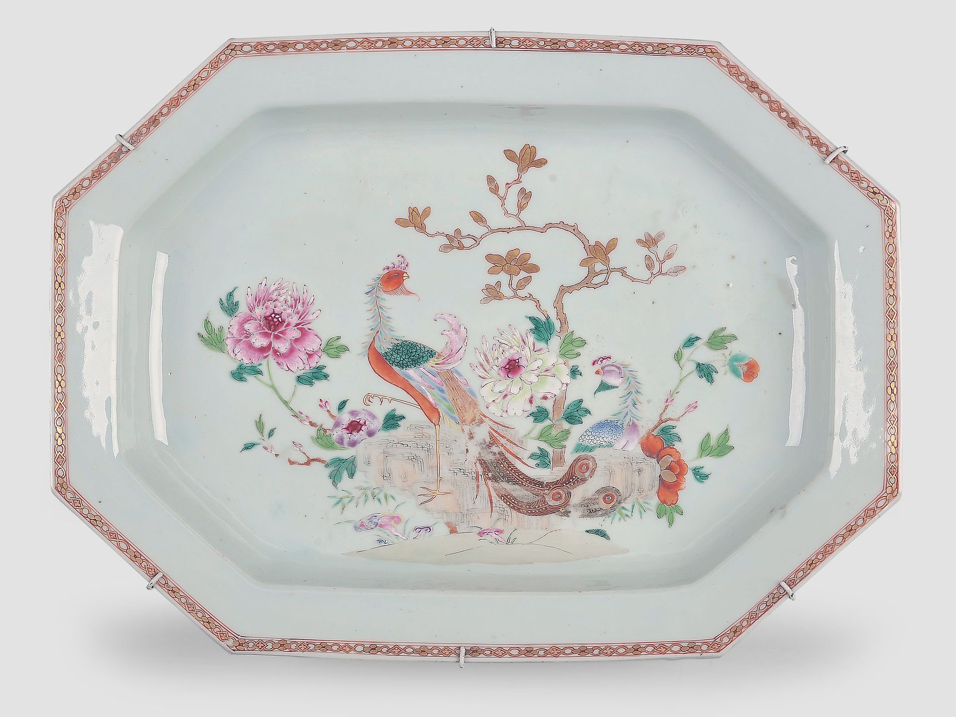 Null Teller


China, Quianlong 1736-1795


Famile Rose


18./19. Jahrhundert


L&hellip;