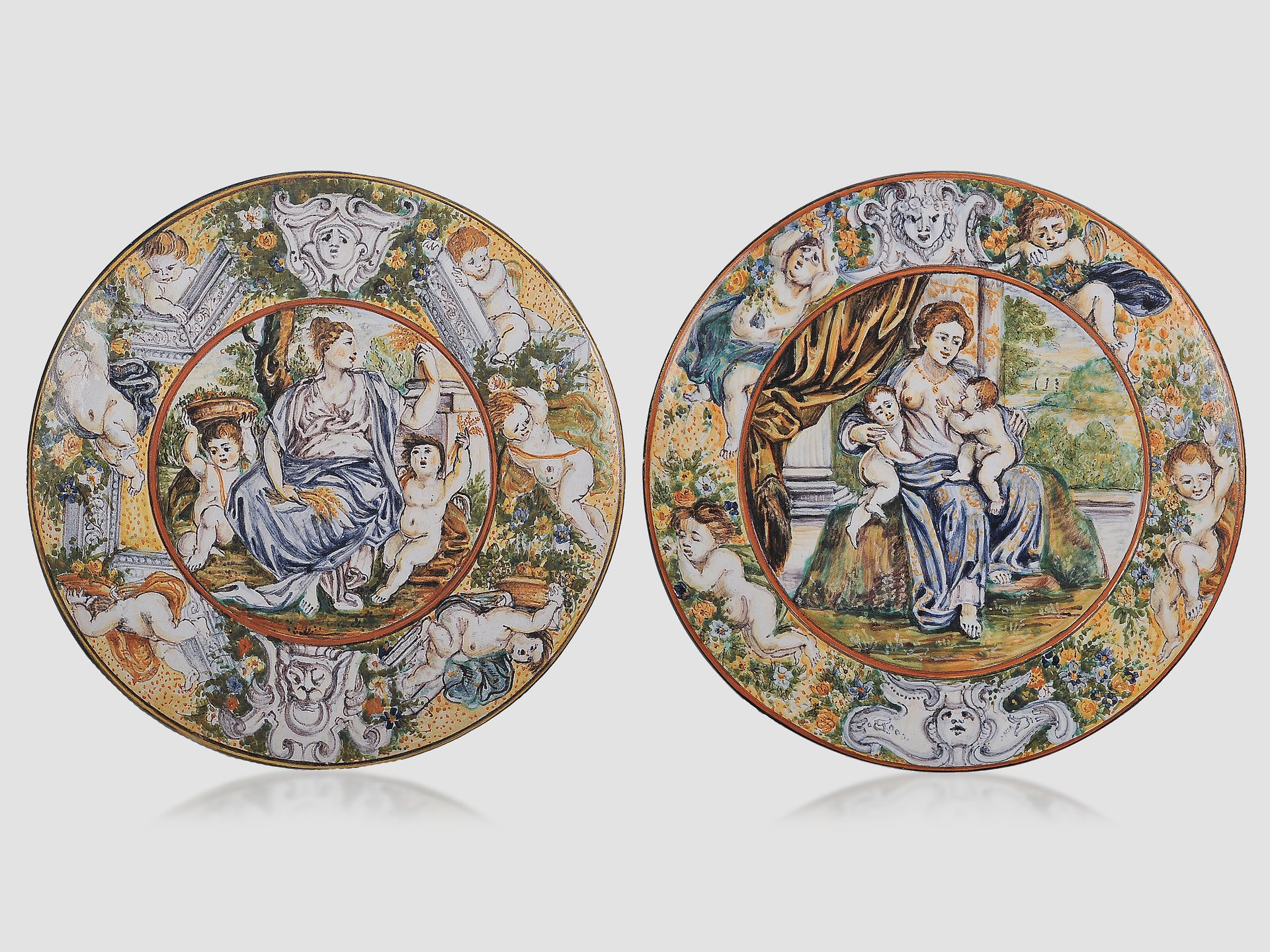 Null 一对展示盘


瓷器


意大利 / Castelli?


20世纪


根据16/17世纪的模型


15厘米