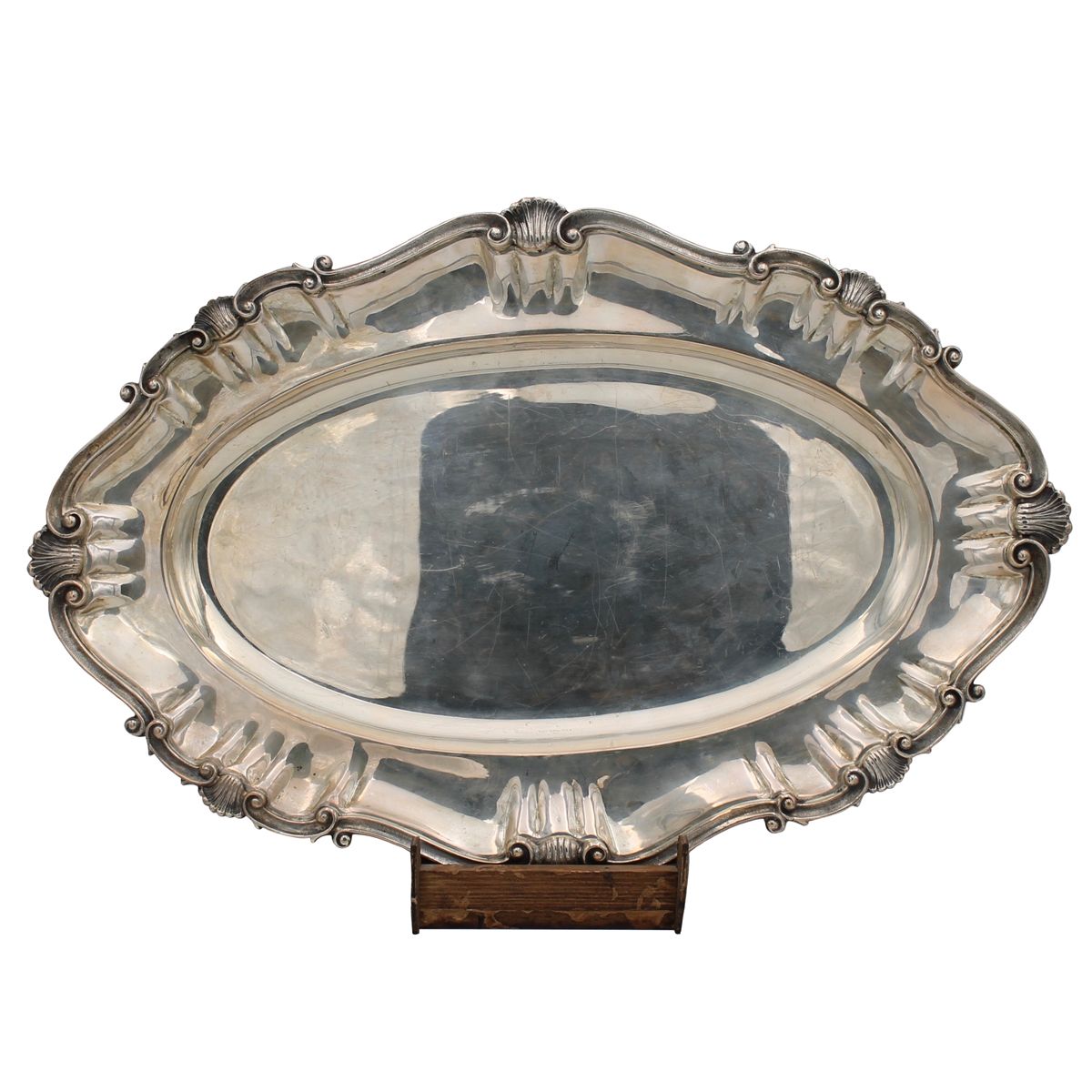 QUATTRO VASSOI OVALI - FOUR OVAL TRAYS Engraved and embossed 925 silver. 20th ce&hellip;
