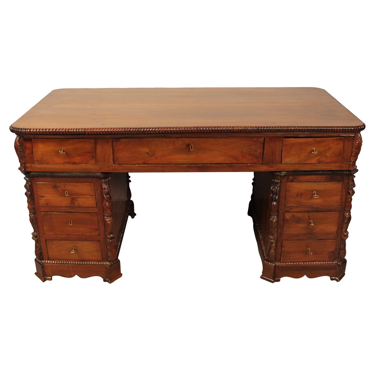 SCRITTOIO A NOVE CASSETTI - DESK WITH NINE DRAWERS 胡桃木雕刻，侧面镶嵌有黄杨木的装饰图案。西西里岛。19世纪&hellip;