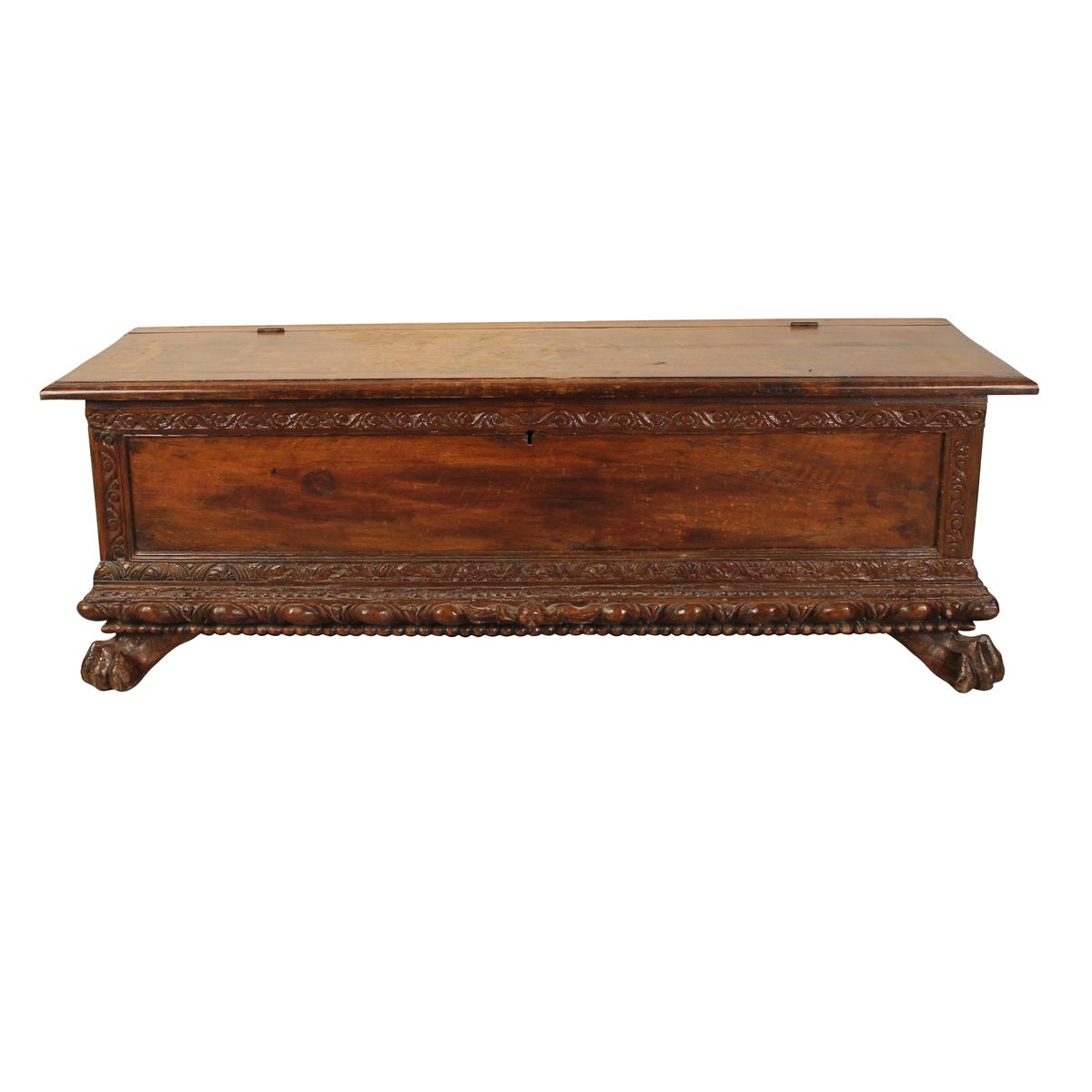 CASSAPANCA - CHEST Carved and carved walnut with ornamental motifs, lion feet. S&hellip;