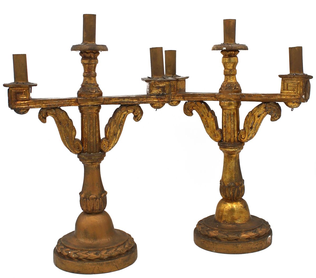 COPPIA DI CANDELABRI A TRE LUCI - PAIR OF THREE-LIGHTS CANDLESTICKS 雕刻和镀金的木头，有装饰&hellip;