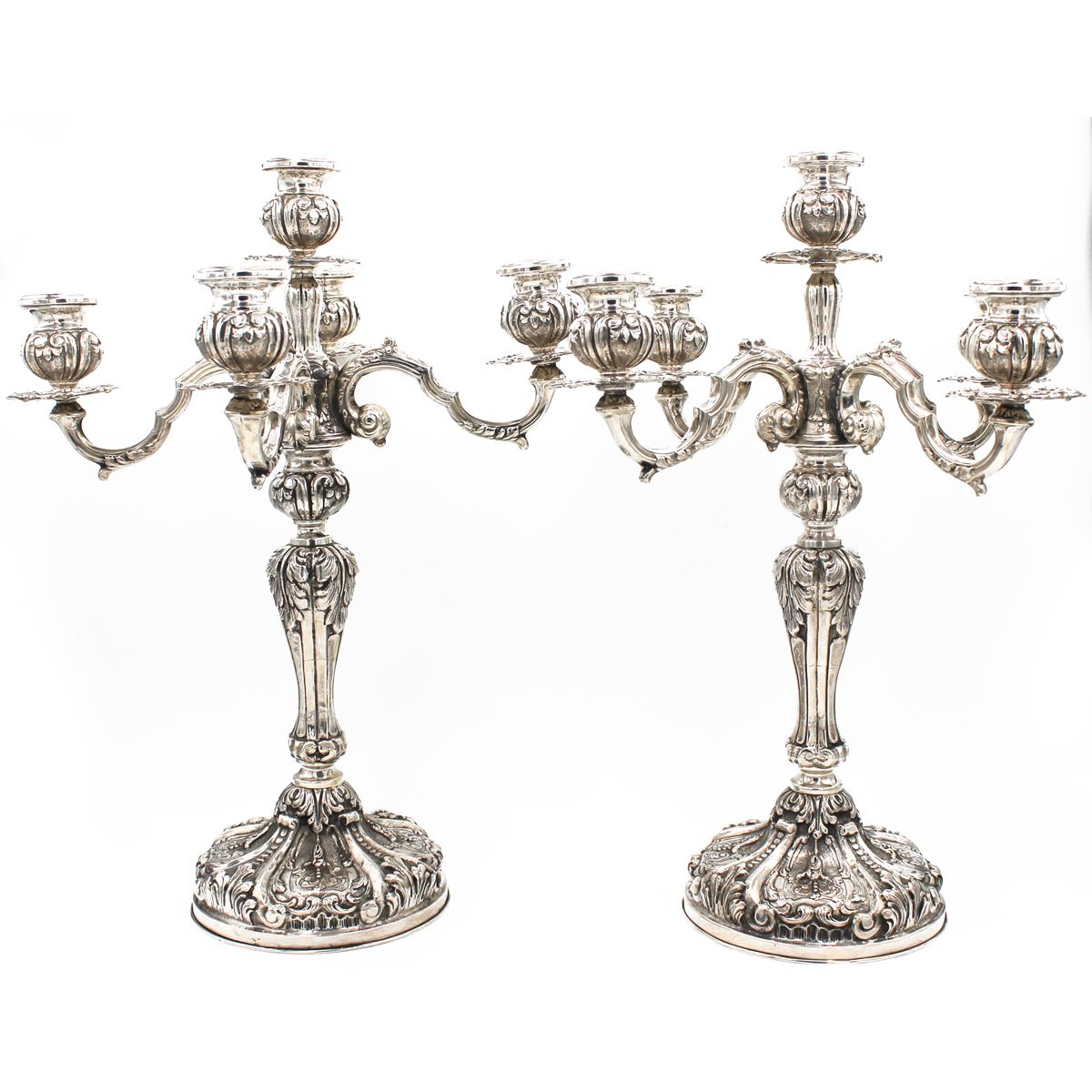 COPPIA DI CANDELABRI A CINQUE FIAMME - PAIR OF FIVE-FLAME CANDLESTICKS Argent gr&hellip;