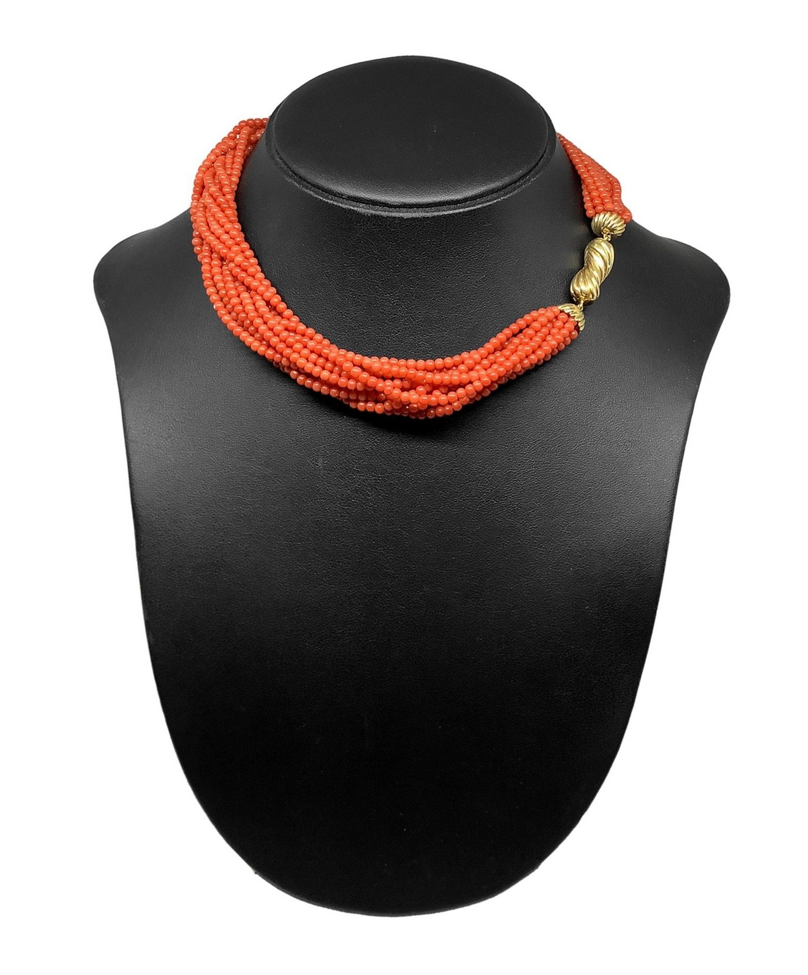 Null Red coral necklace and gold susta 80, 5 gr. 20 cm 11 strands of red coral