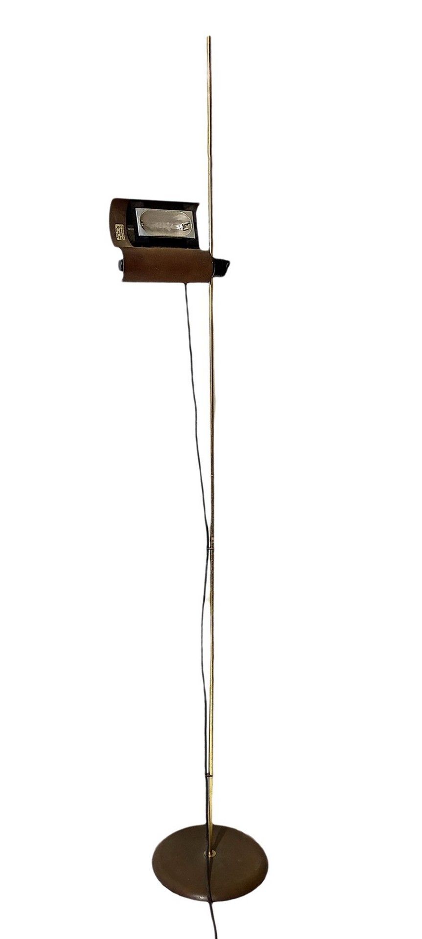 Disegno Joe Colombo., Produzione Oluce Dim model, halogen, floor lamp with brass&hellip;